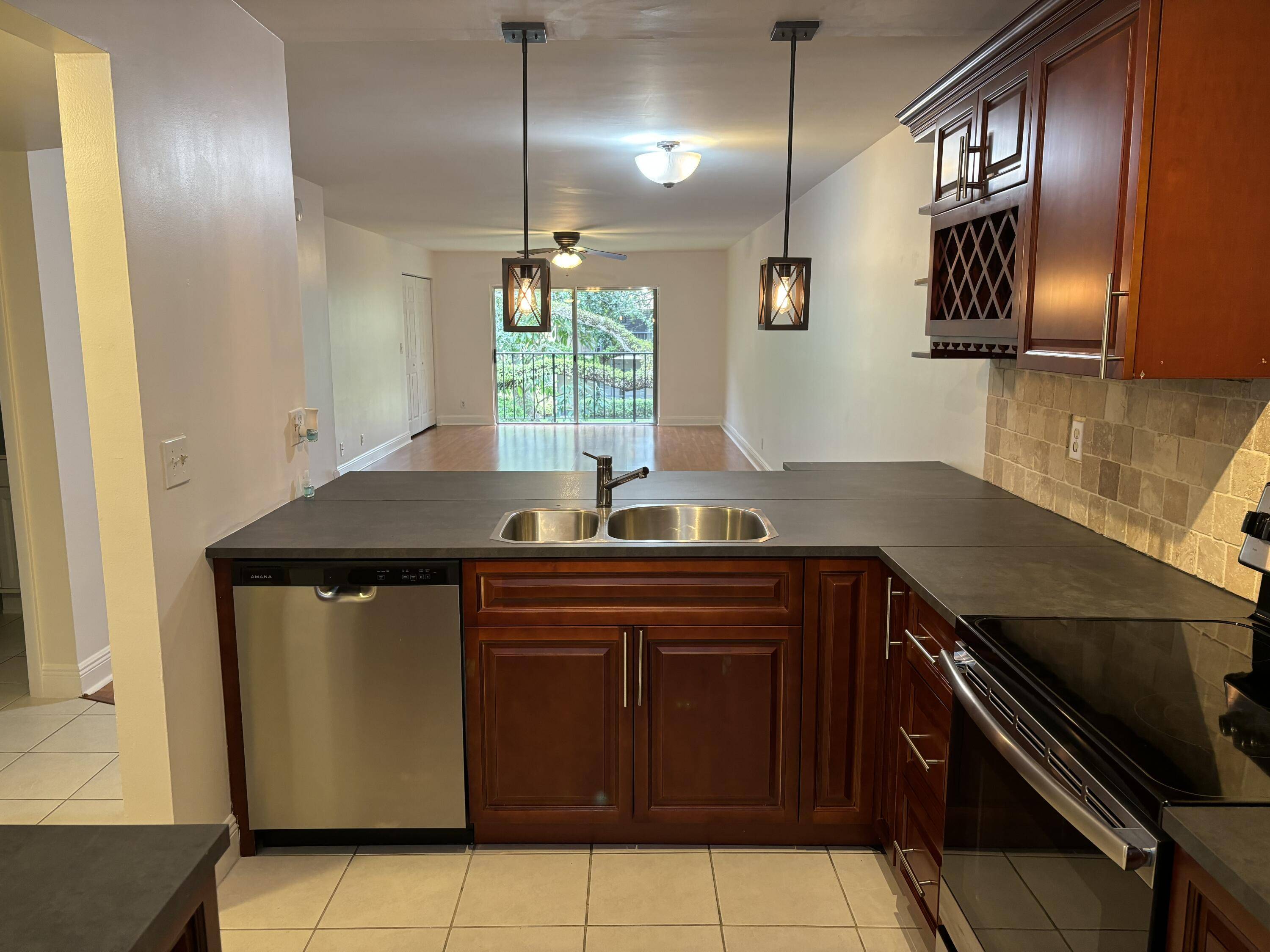Delray Beach, FL 33445,2895 SW 22nd AVE 2060