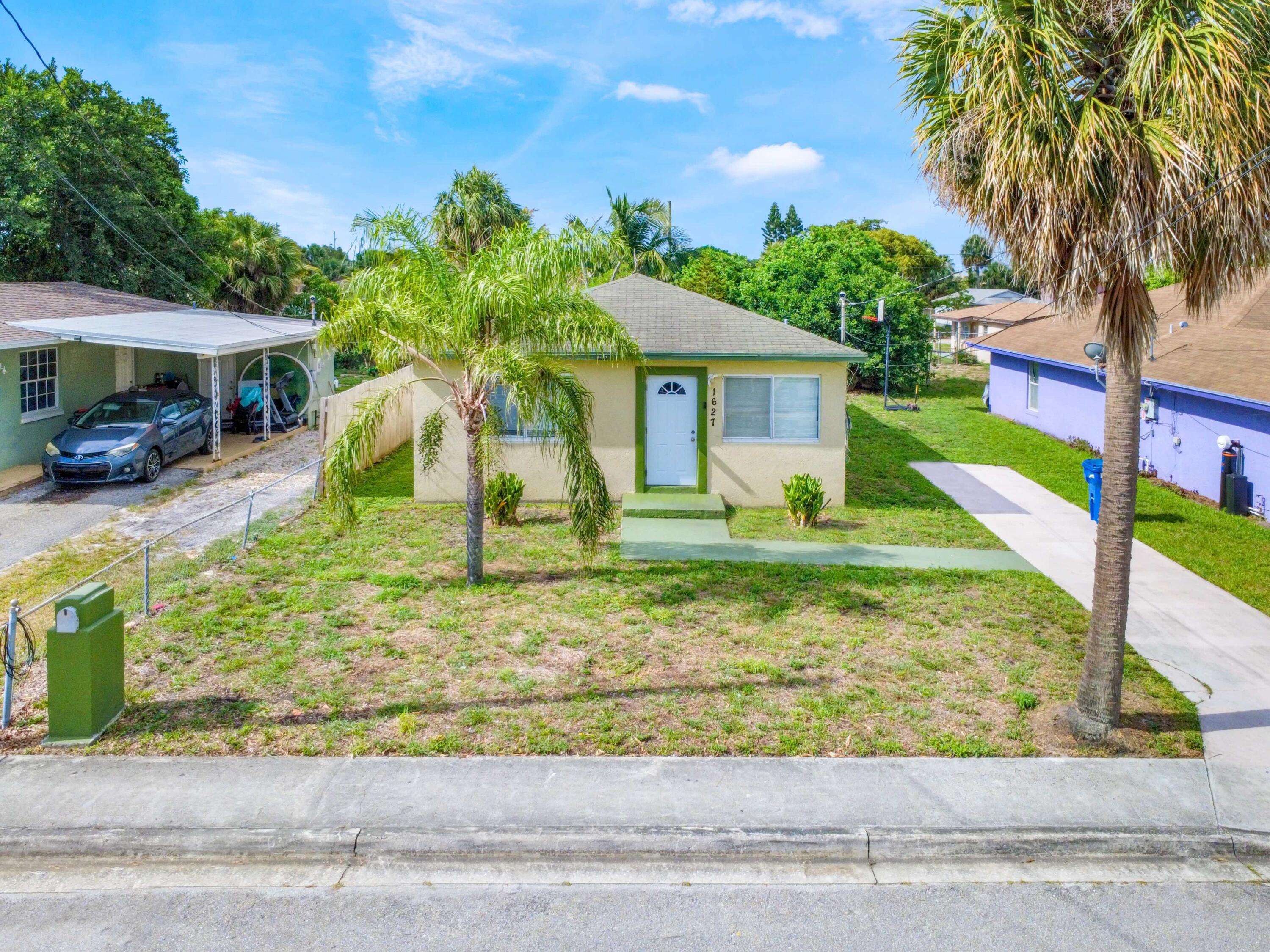 Riviera Beach, FL 33404,1627 W 26th CT