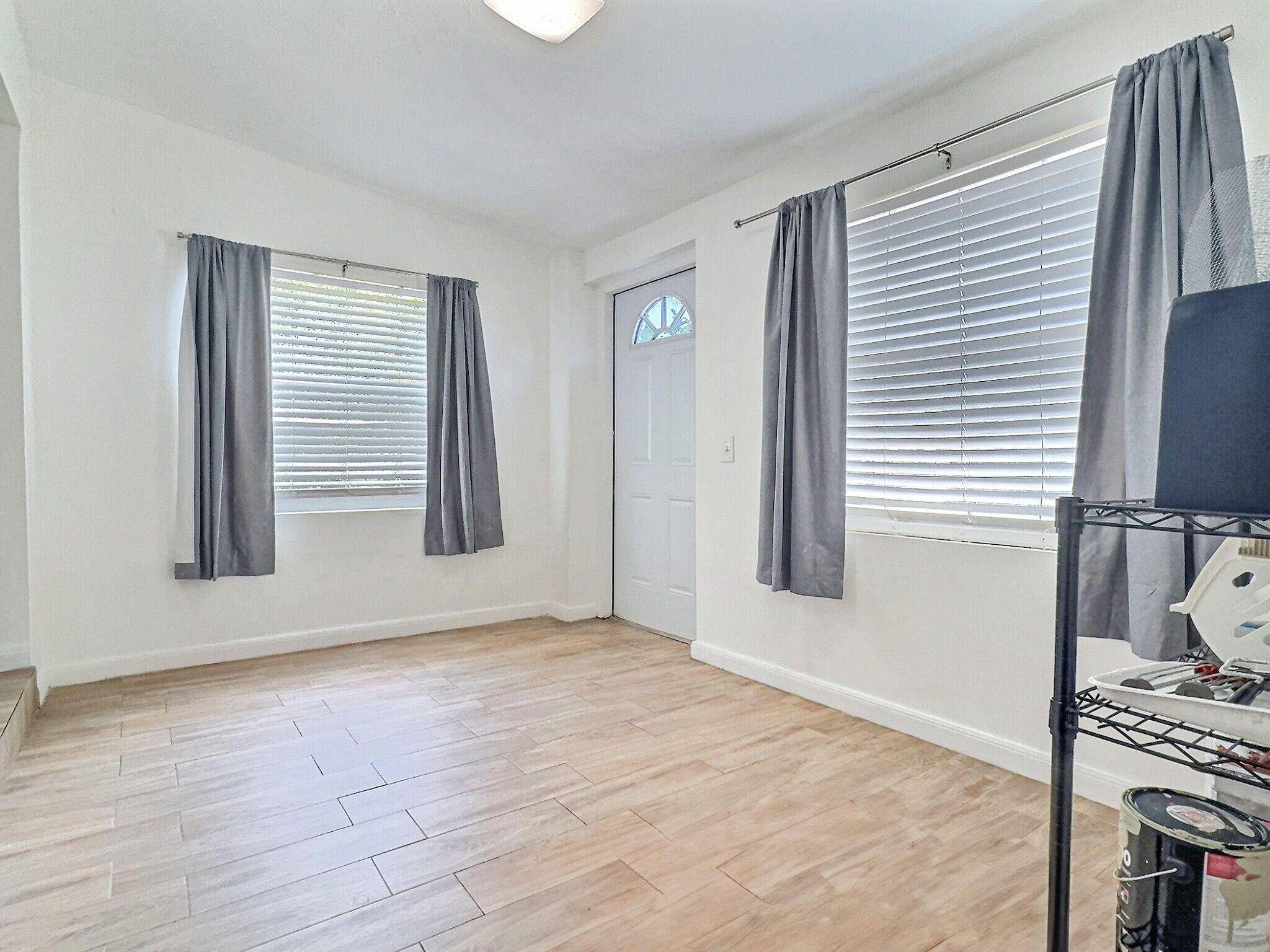 Lake Worth Beach, FL 33460,1206 Crestwood BLVD