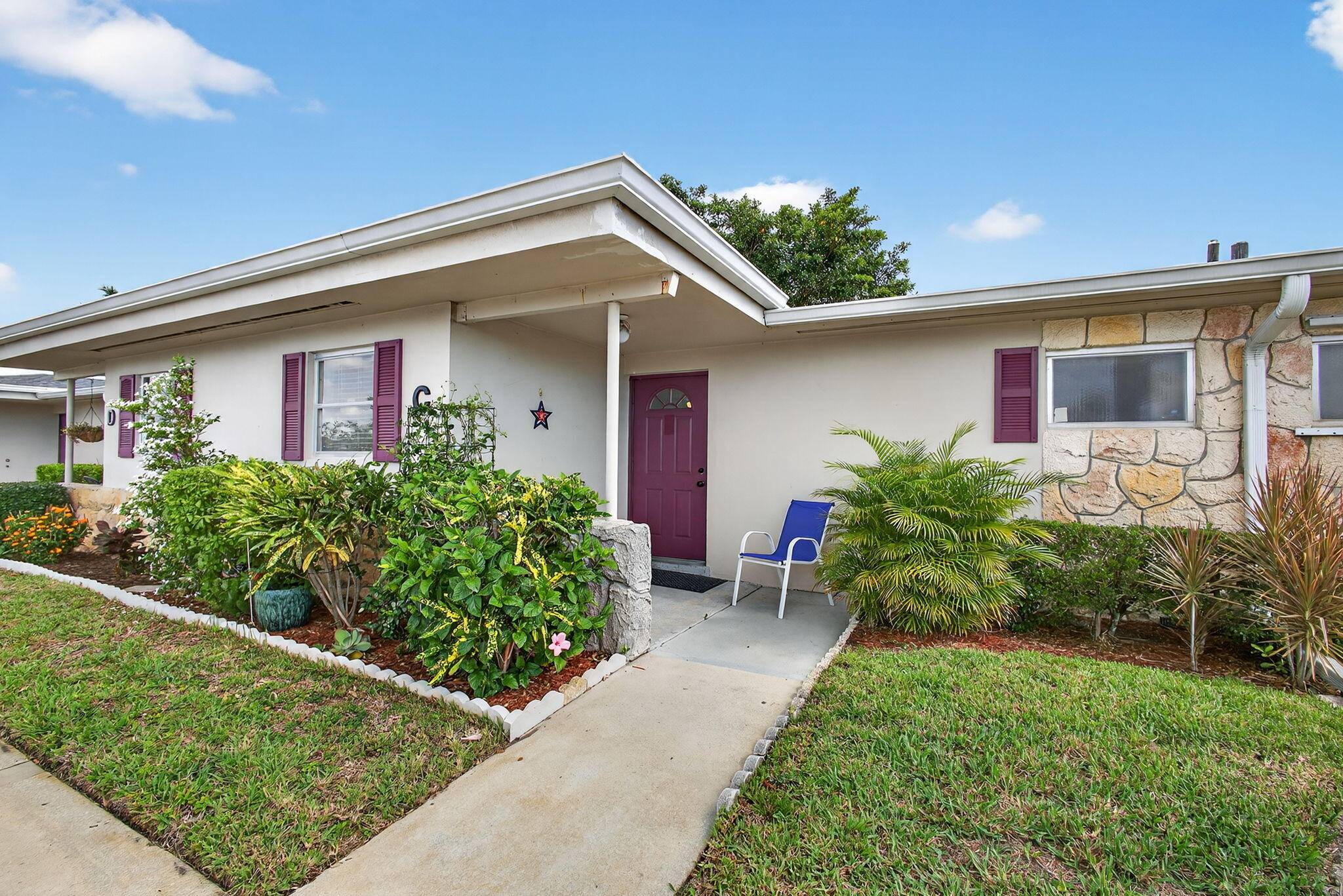 West Palm Beach, FL 33415,2611 W W Barkley DR C