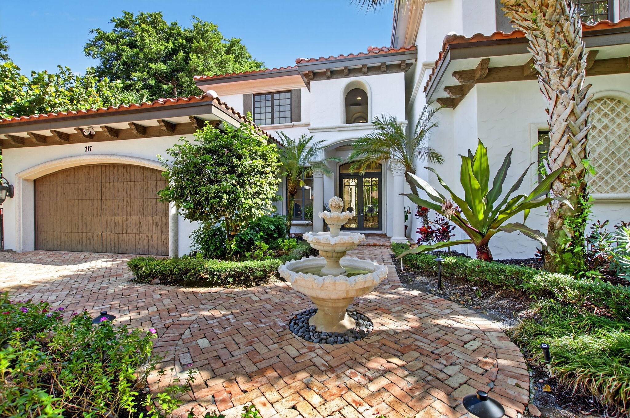 Boca Raton, FL 33486,717 NW 4th ST
