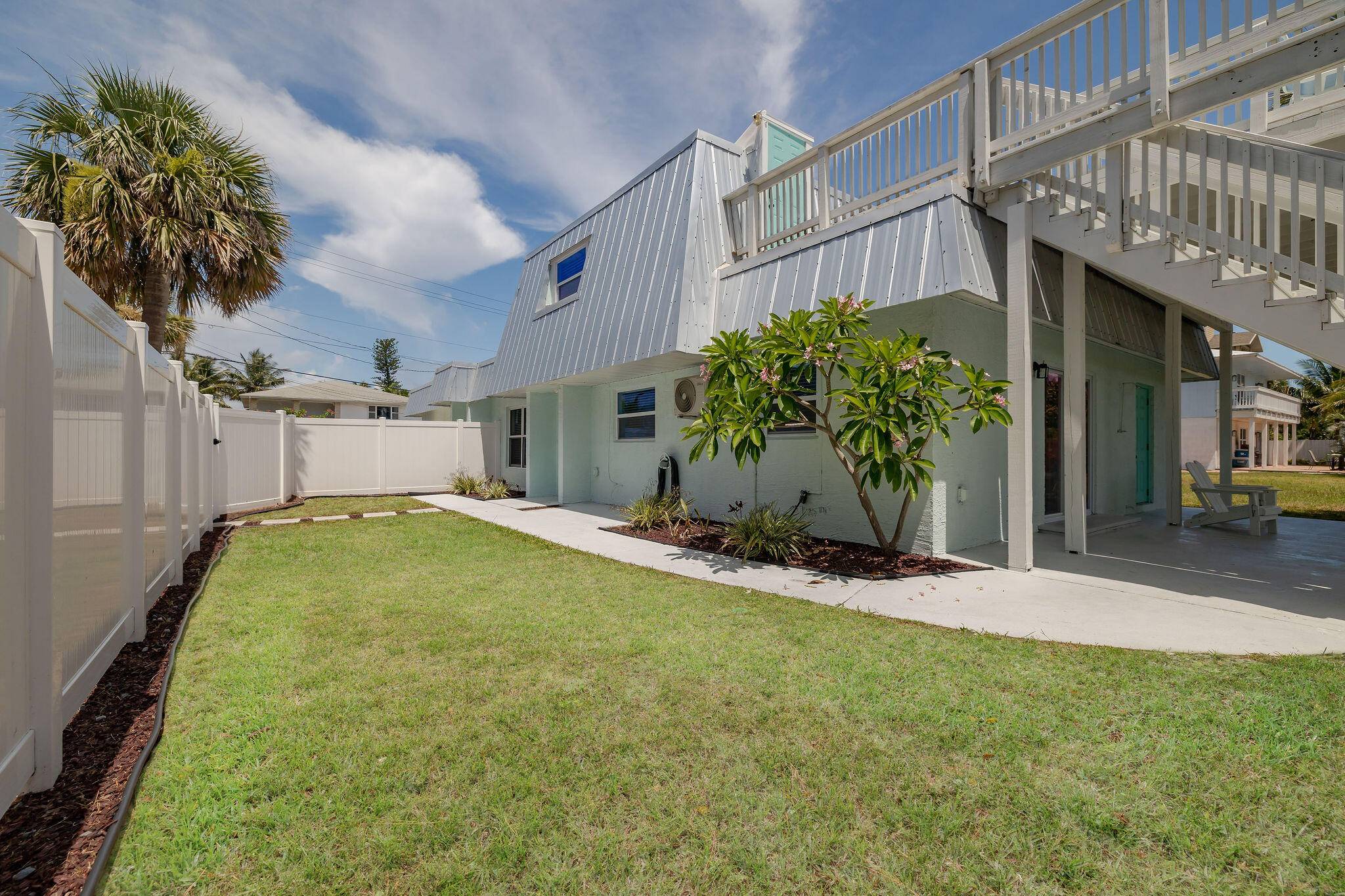 Hutchinson Island, FL 34949,346 Hernando ST