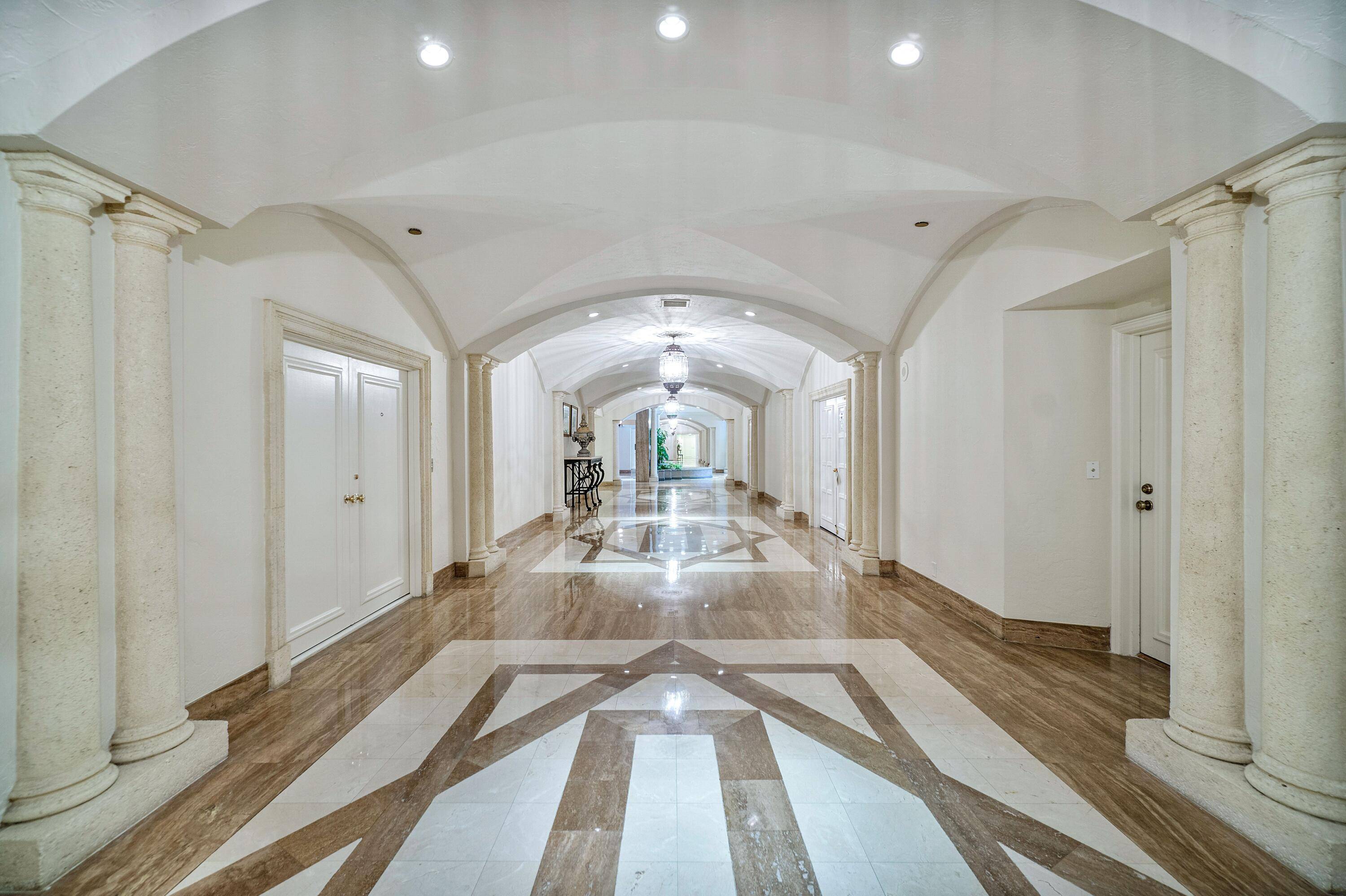 Palm Beach, FL 33480,150 Bradley 0401 PL 401