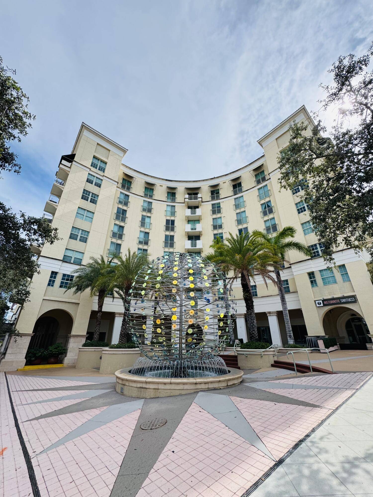 West Palm Beach, FL 33401,610 Clematis ST 812