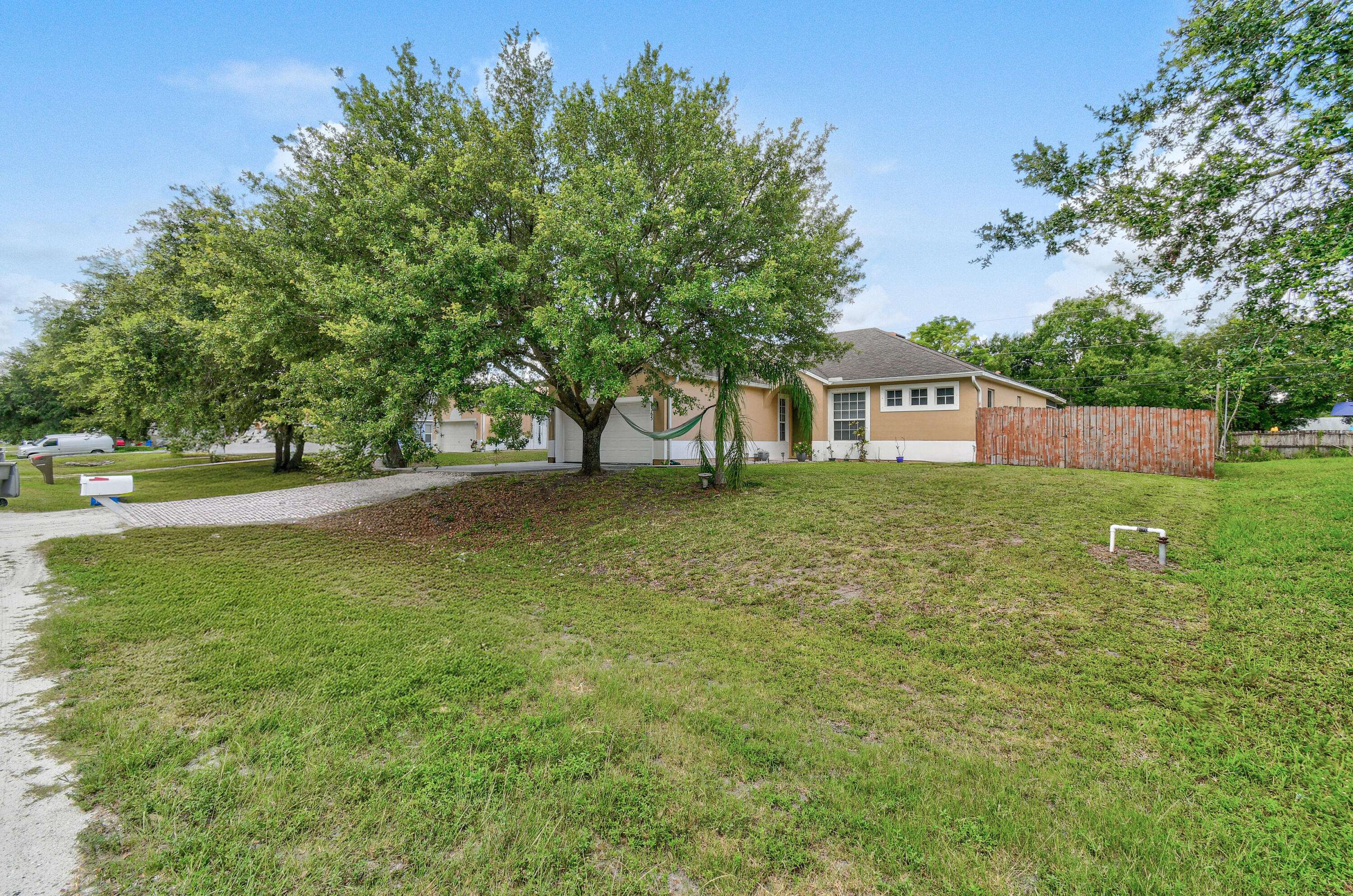 Vero Beach, FL 32967,8365 104th CT