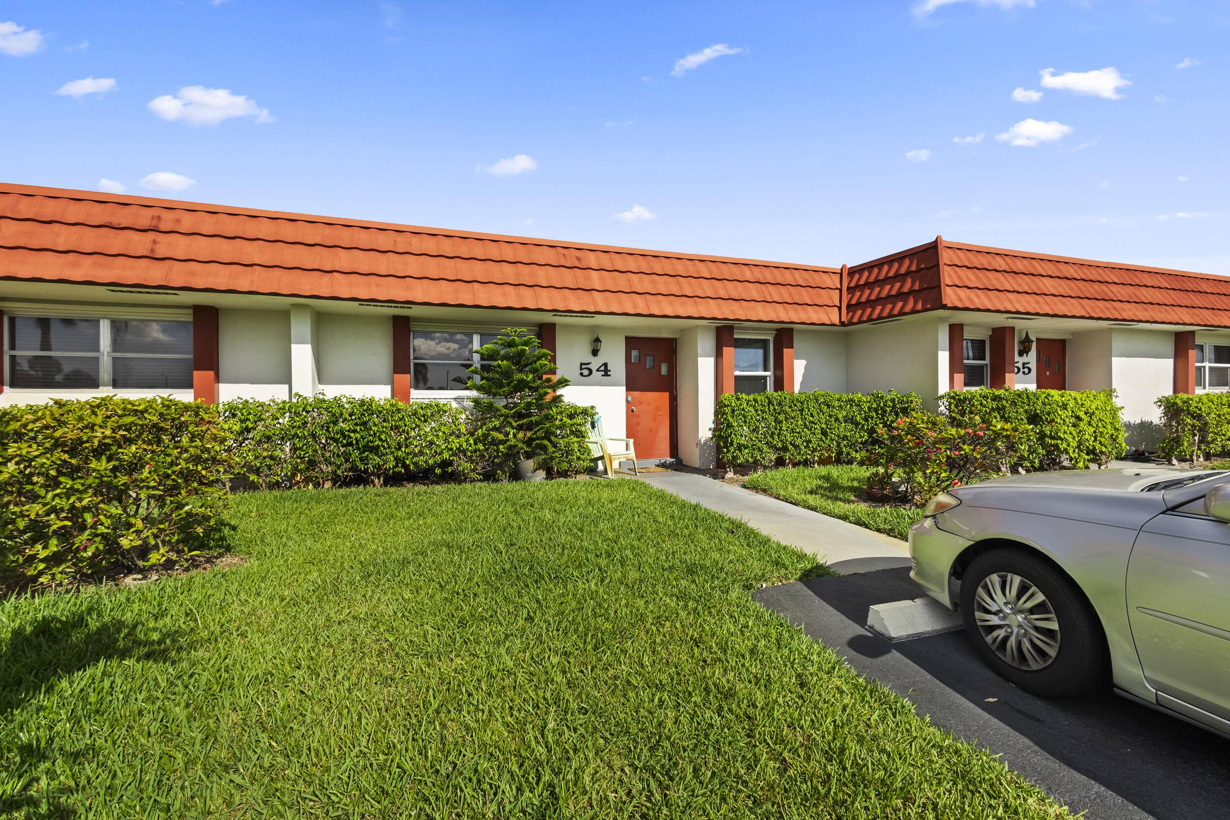 West Palm Beach, FL 33415,5800 W Fernley DR 54
