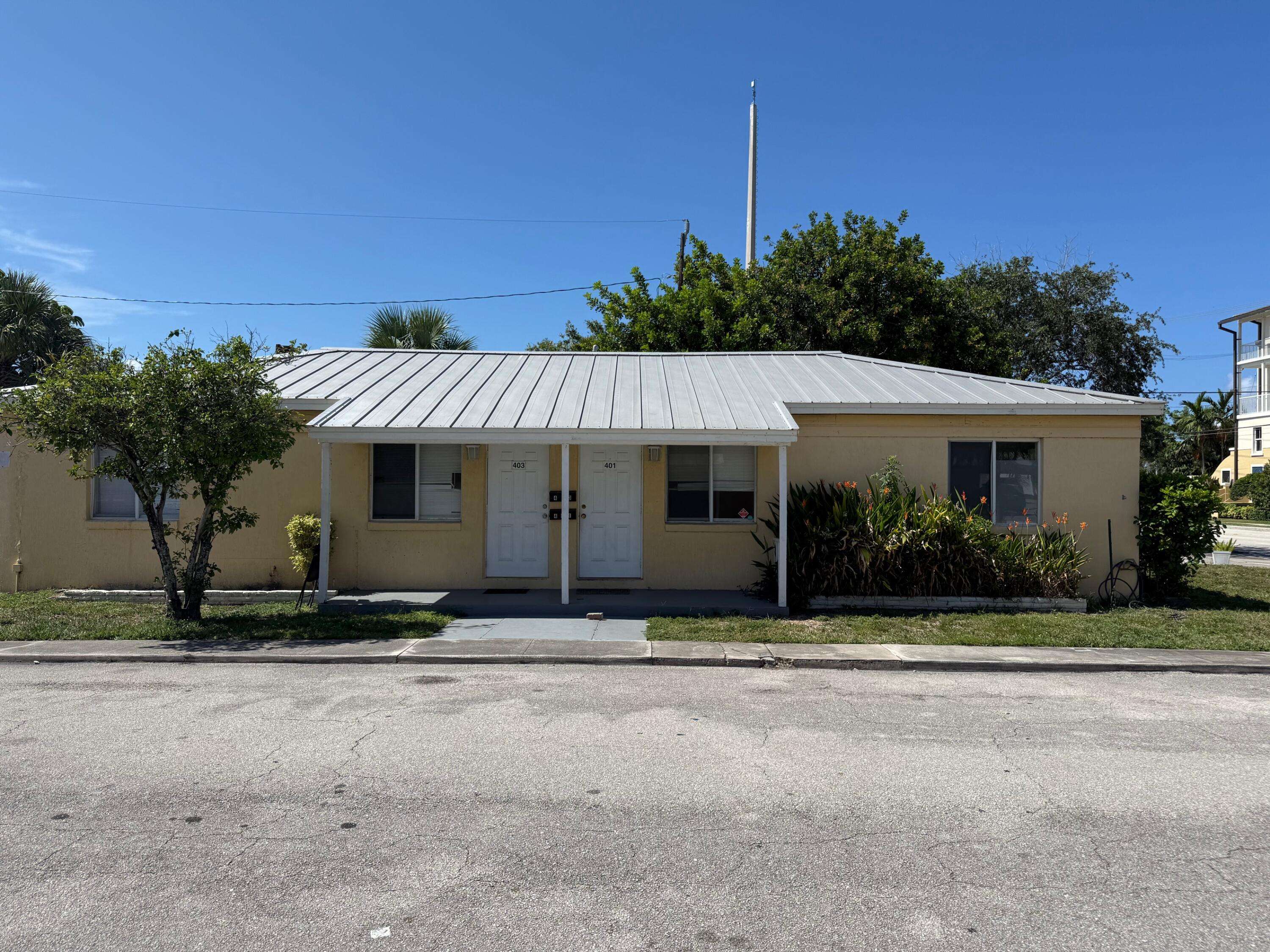 West Palm Beach, FL 33407,400 Metcalf CT 401