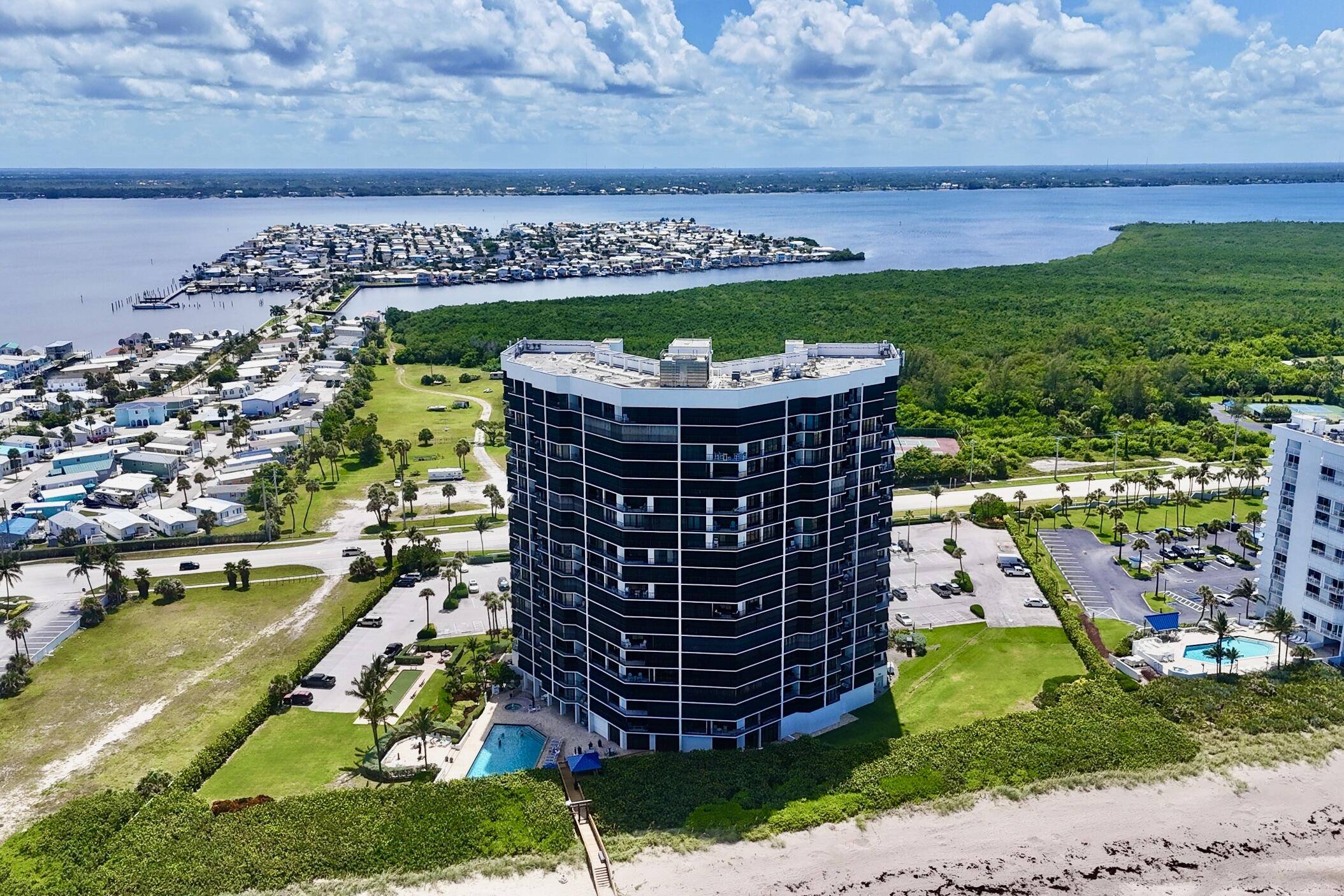 Jensen Beach, FL 34957,9650 S Ocean DR 1204