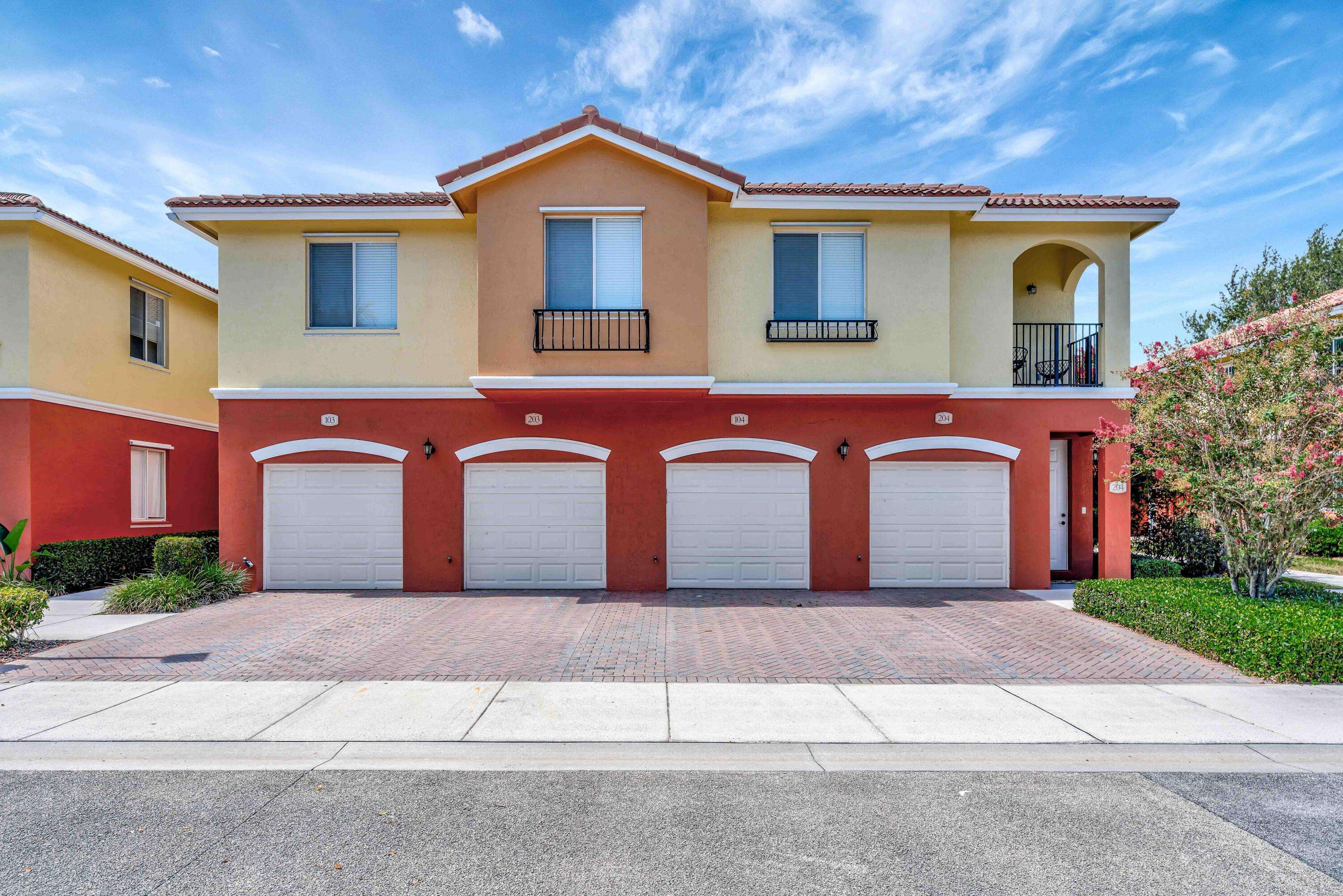 Stuart, FL 34994,40 SE Sedona CIR 104