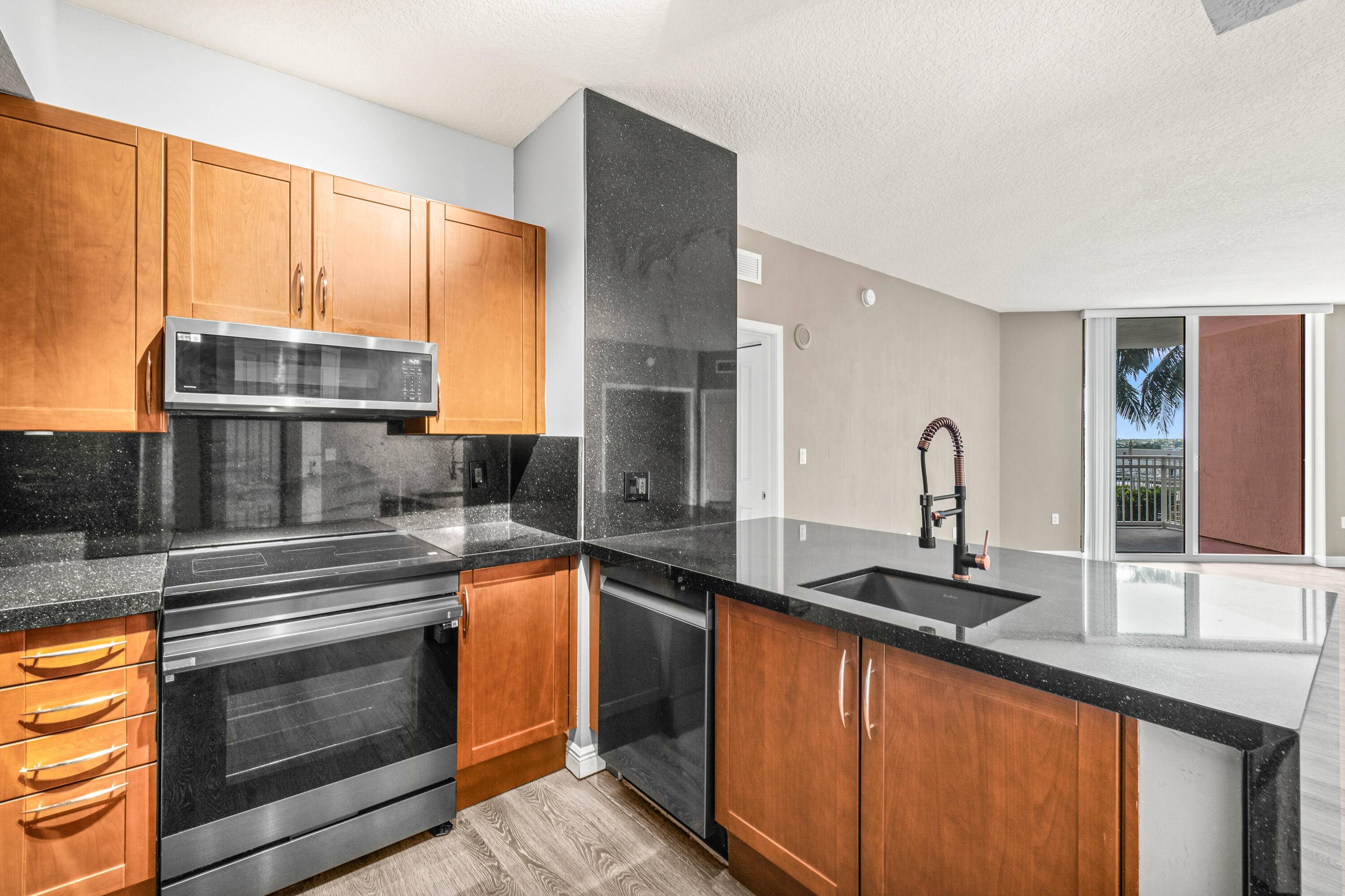 Boynton Beach, FL 33435,350 N Federal HWY 609