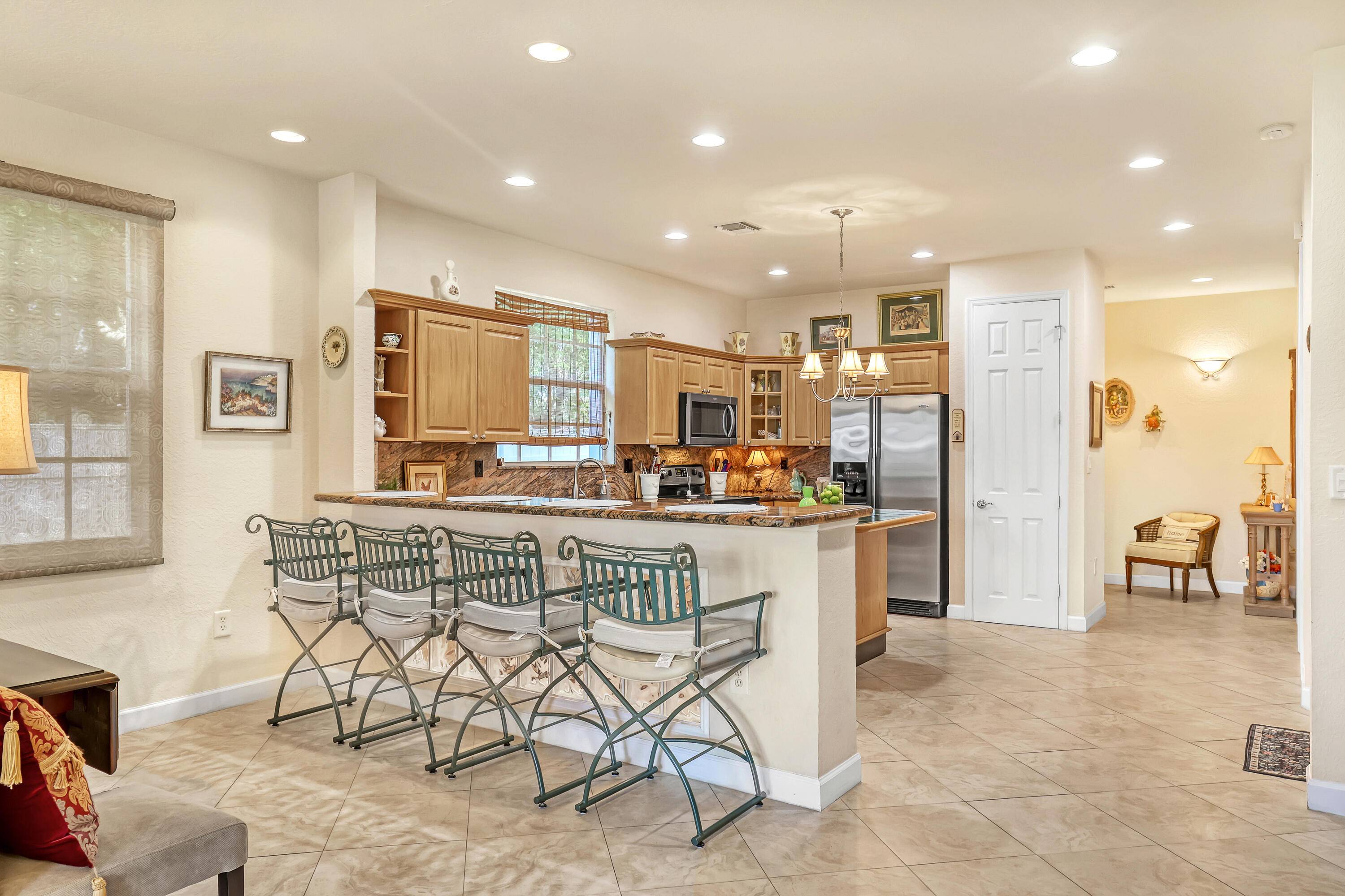 Pompano Beach, FL 33062,2560 NE 11th ST