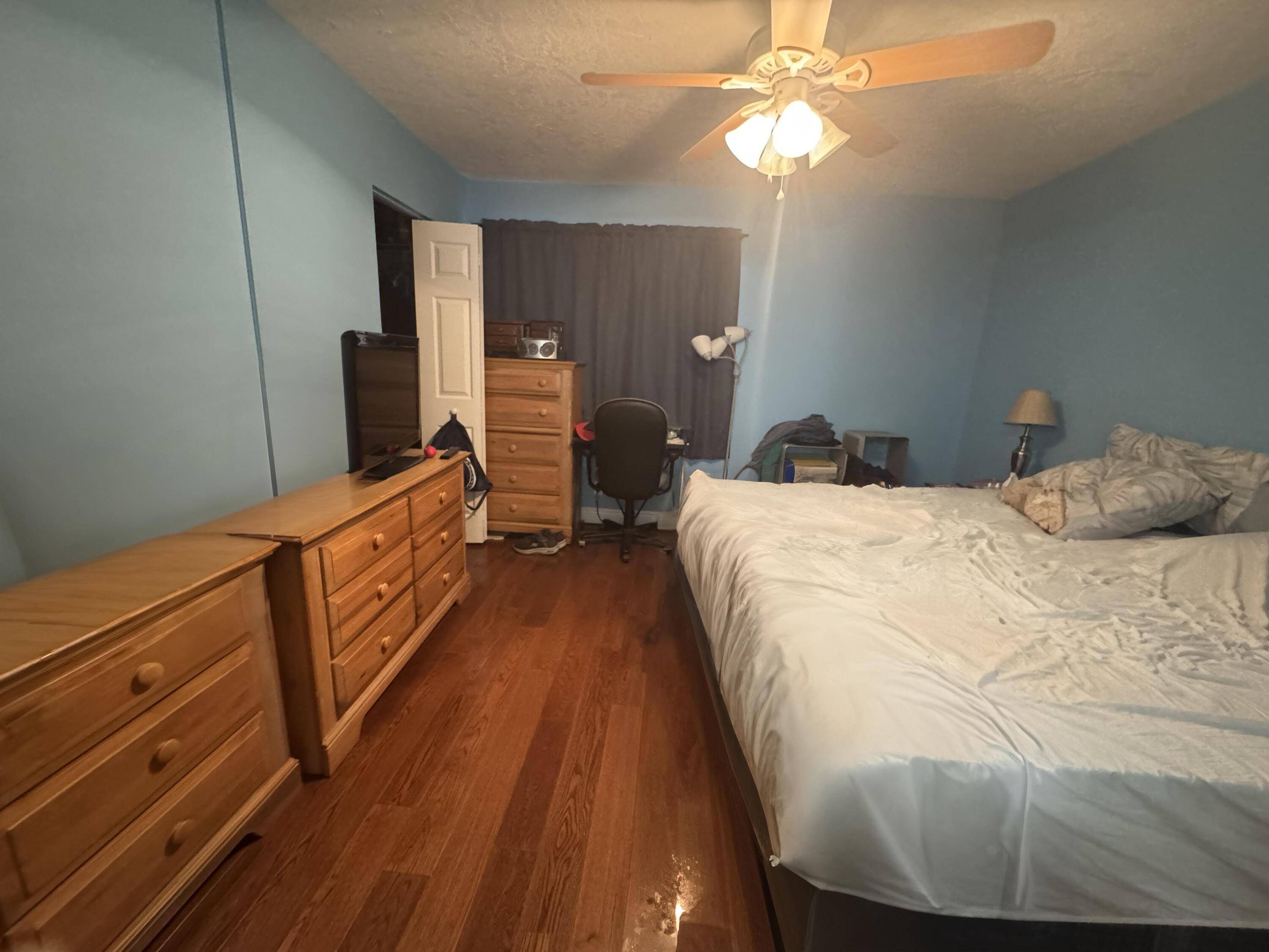 Greenacres, FL 33463,117 Lake Pine CIR C-1