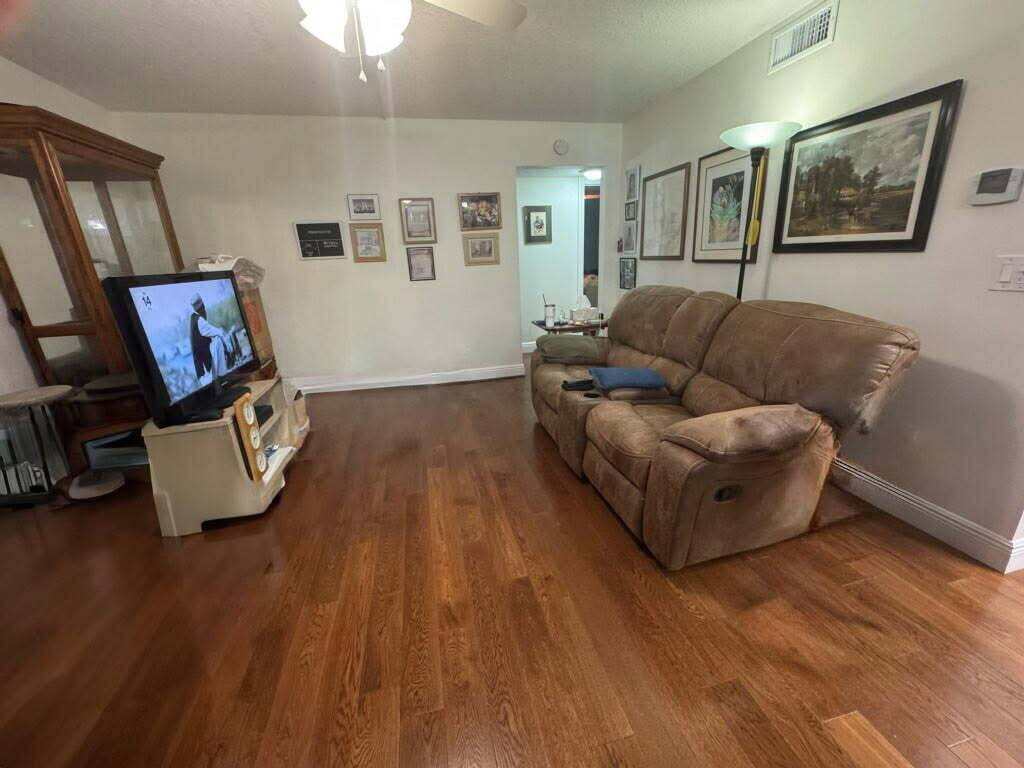 Greenacres, FL 33463,117 Lake Pine CIR C-1