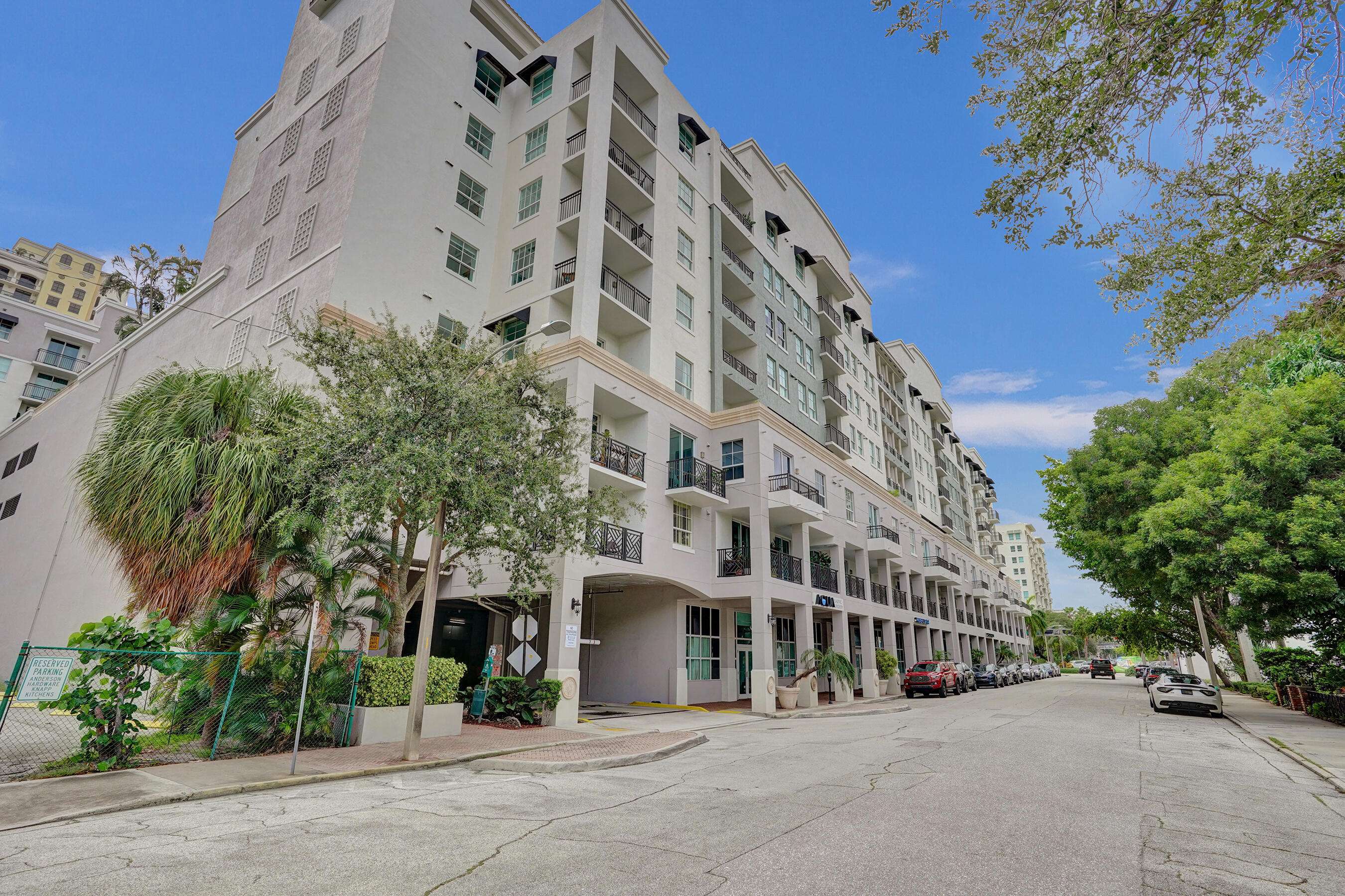 West Palm Beach, FL 33401,600 S Dixie HWY 356
