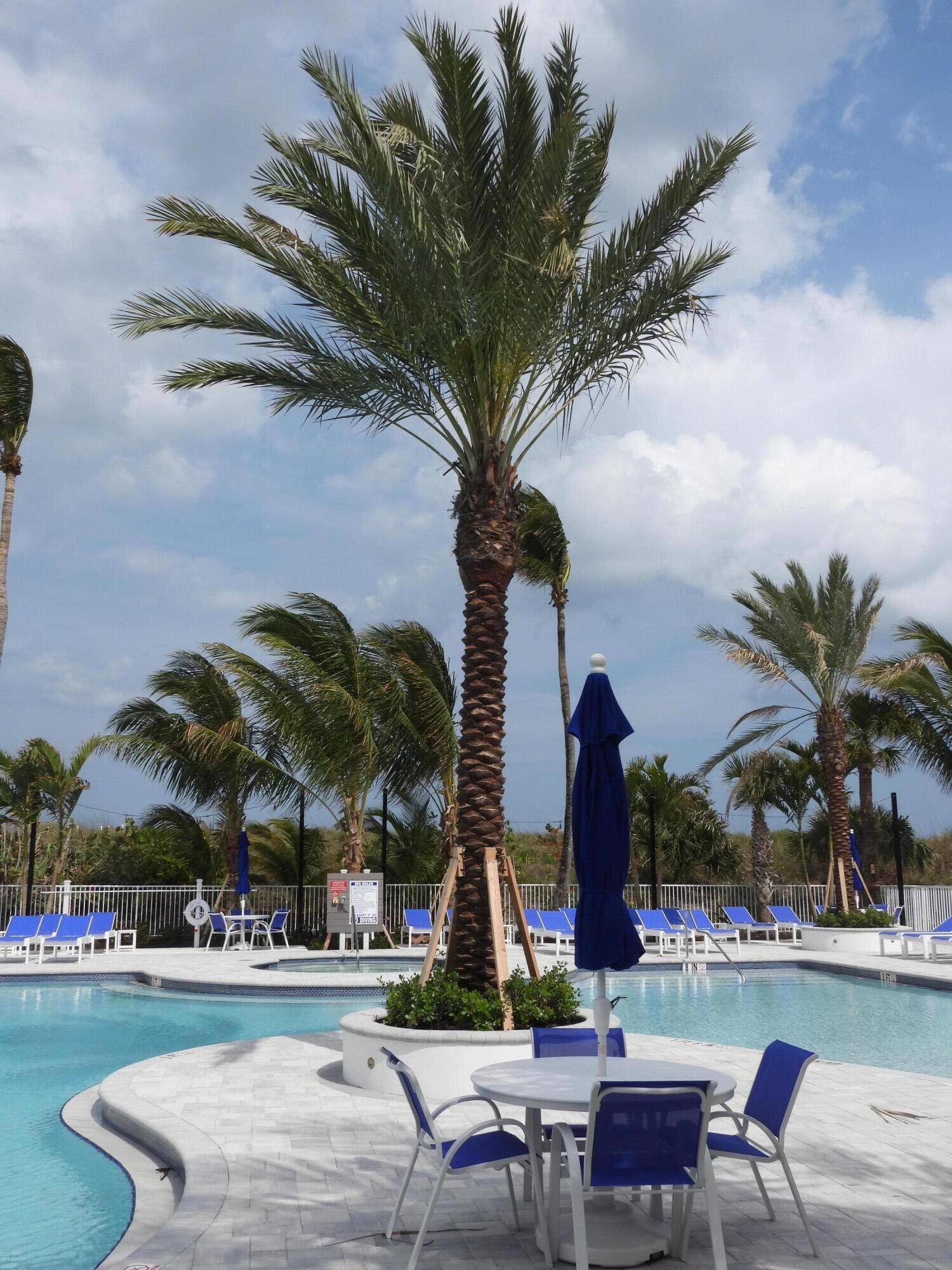 Hutchinson Island, FL 34949,2400 S Ocean DR 7655