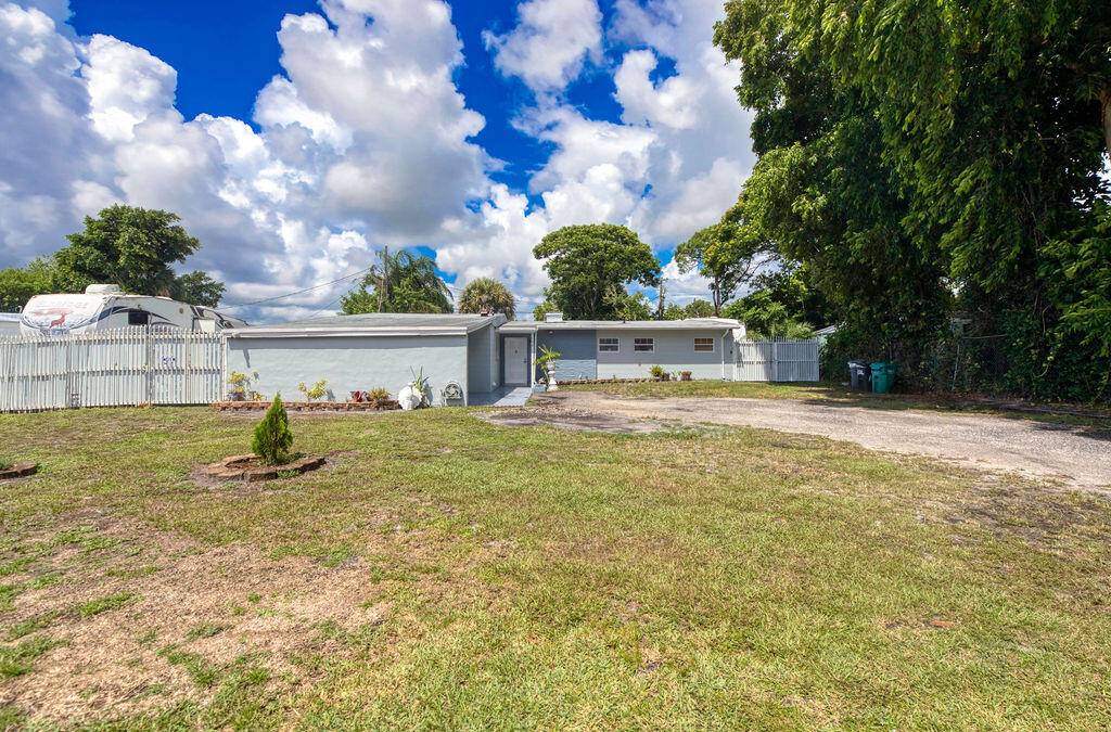 Port Saint Lucie, FL 34952,104 Beach AVE