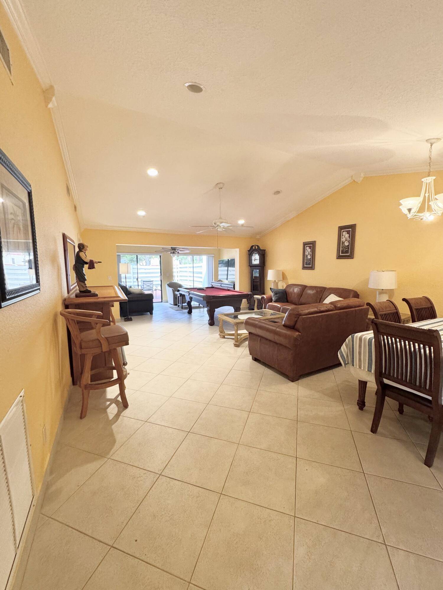 Boca Raton, FL 33433,21638 Coronado AVE