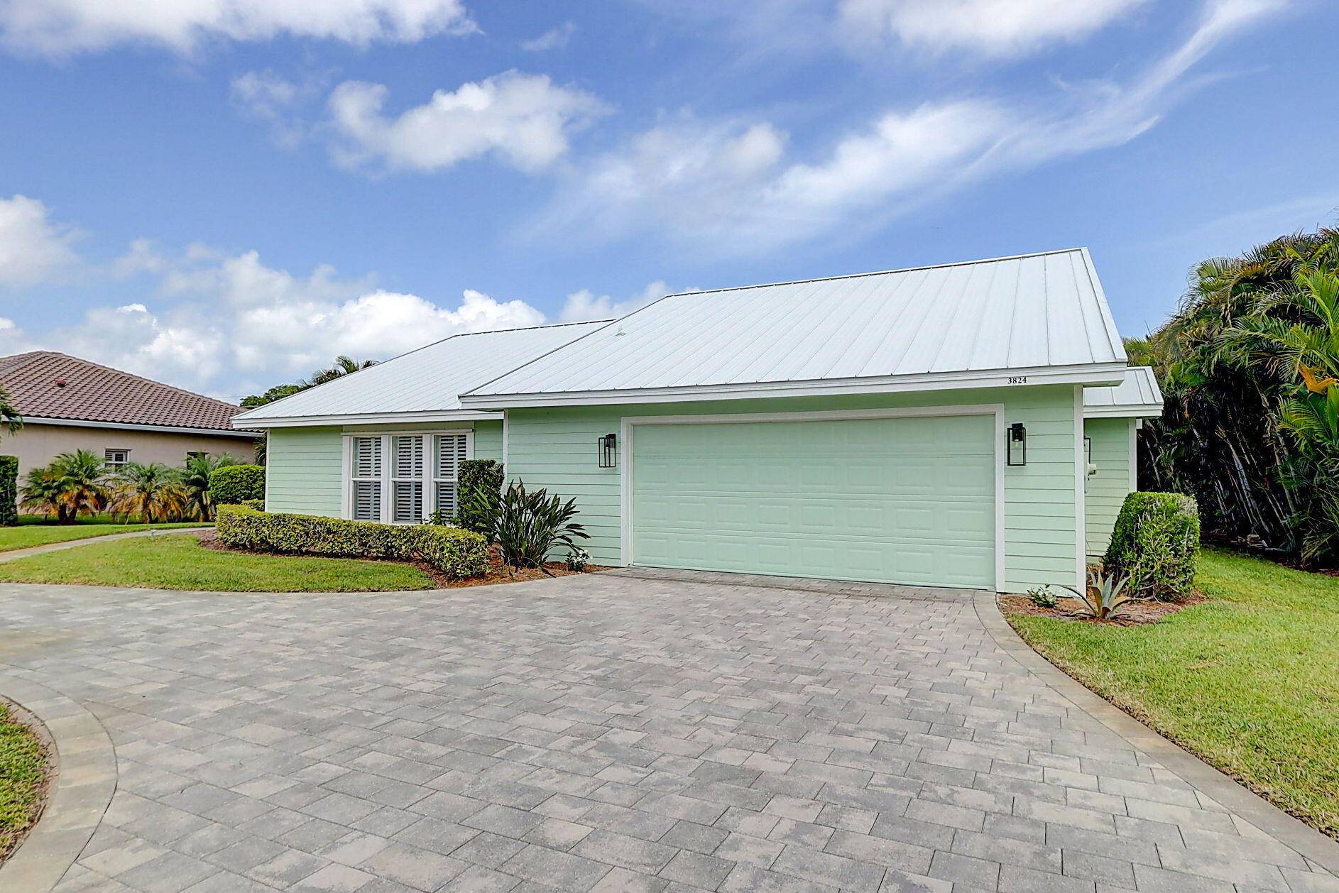 Stuart, FL 34997,3824 SE E Fairway