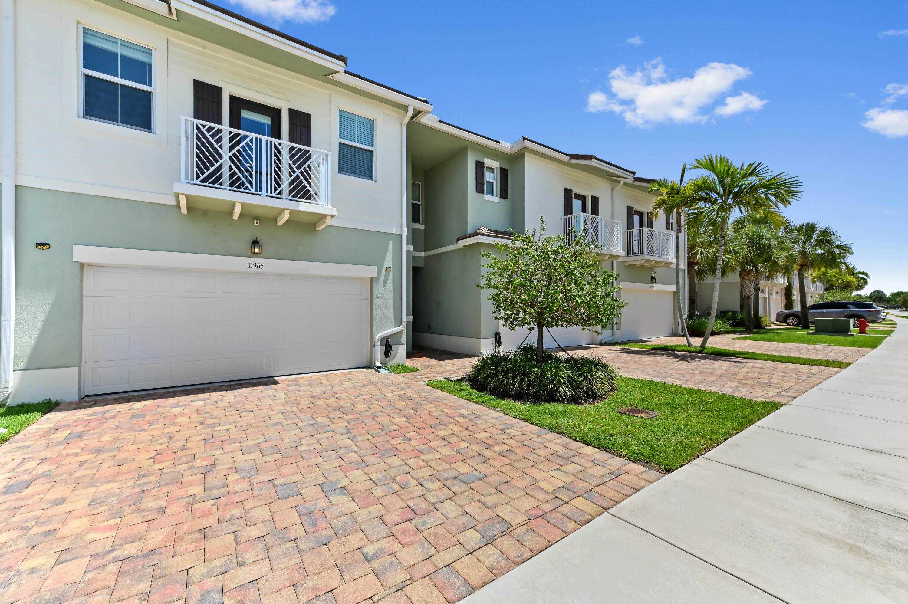 Royal Palm Beach, FL 33411,11965 Park Central
