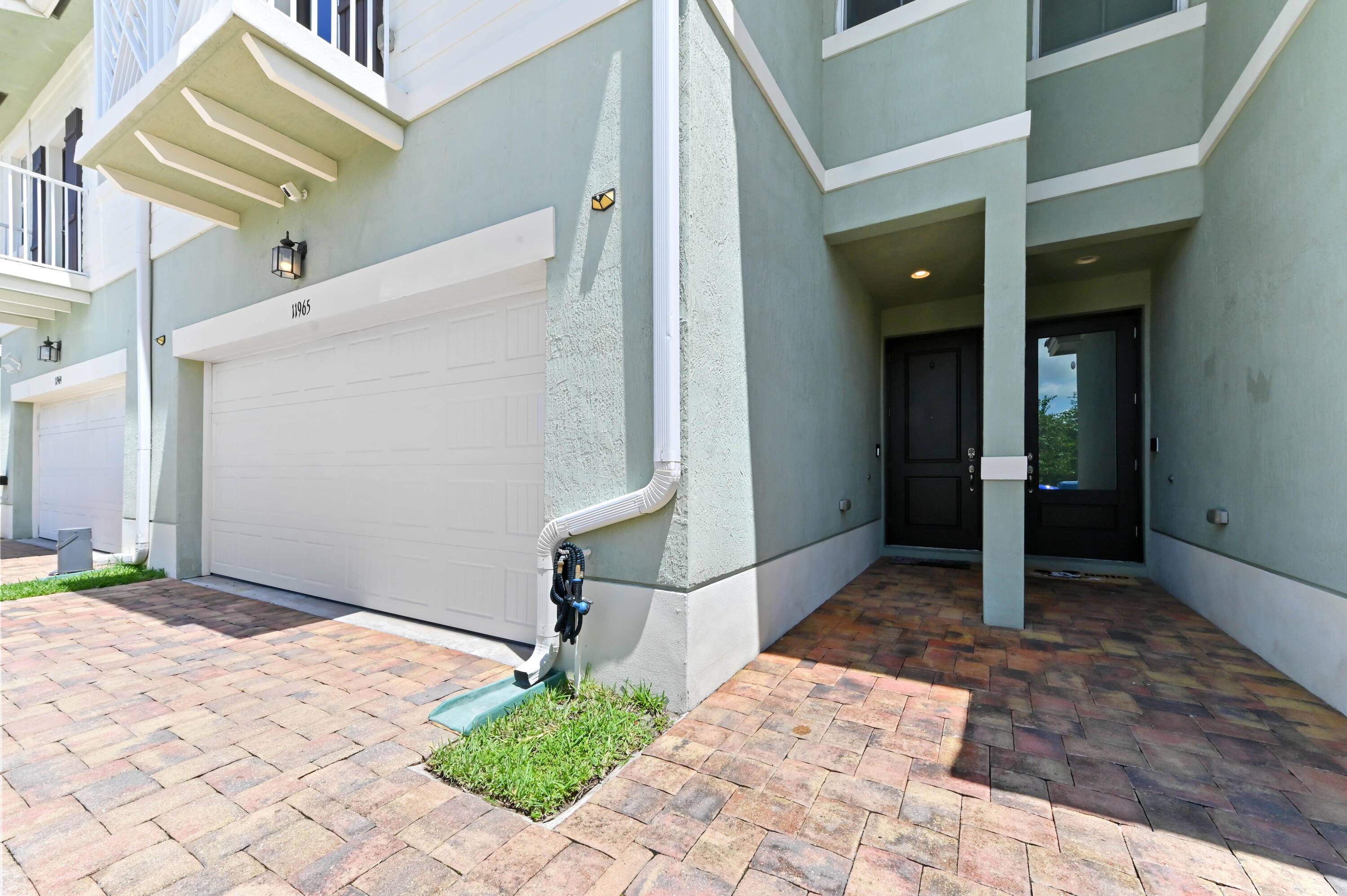 Royal Palm Beach, FL 33411,11965 Park Central
