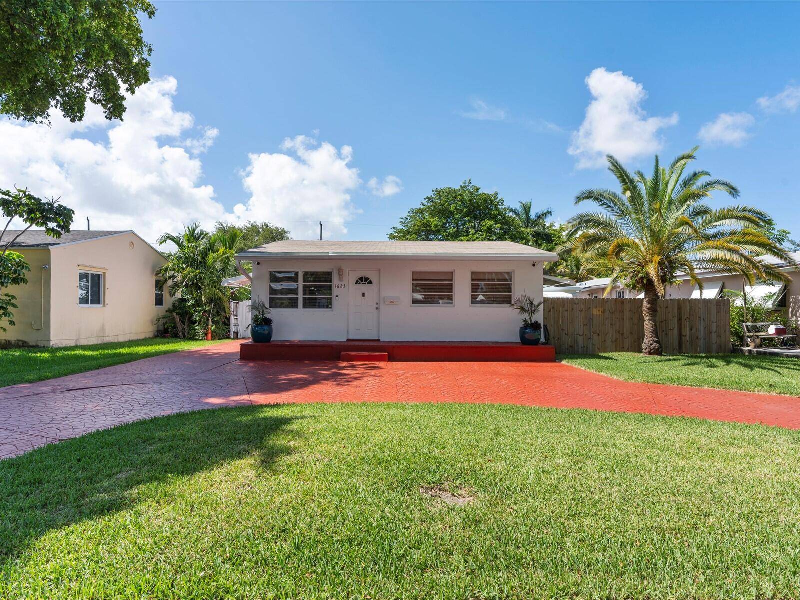 Hollywood, FL 33020,1623 Wiley ST