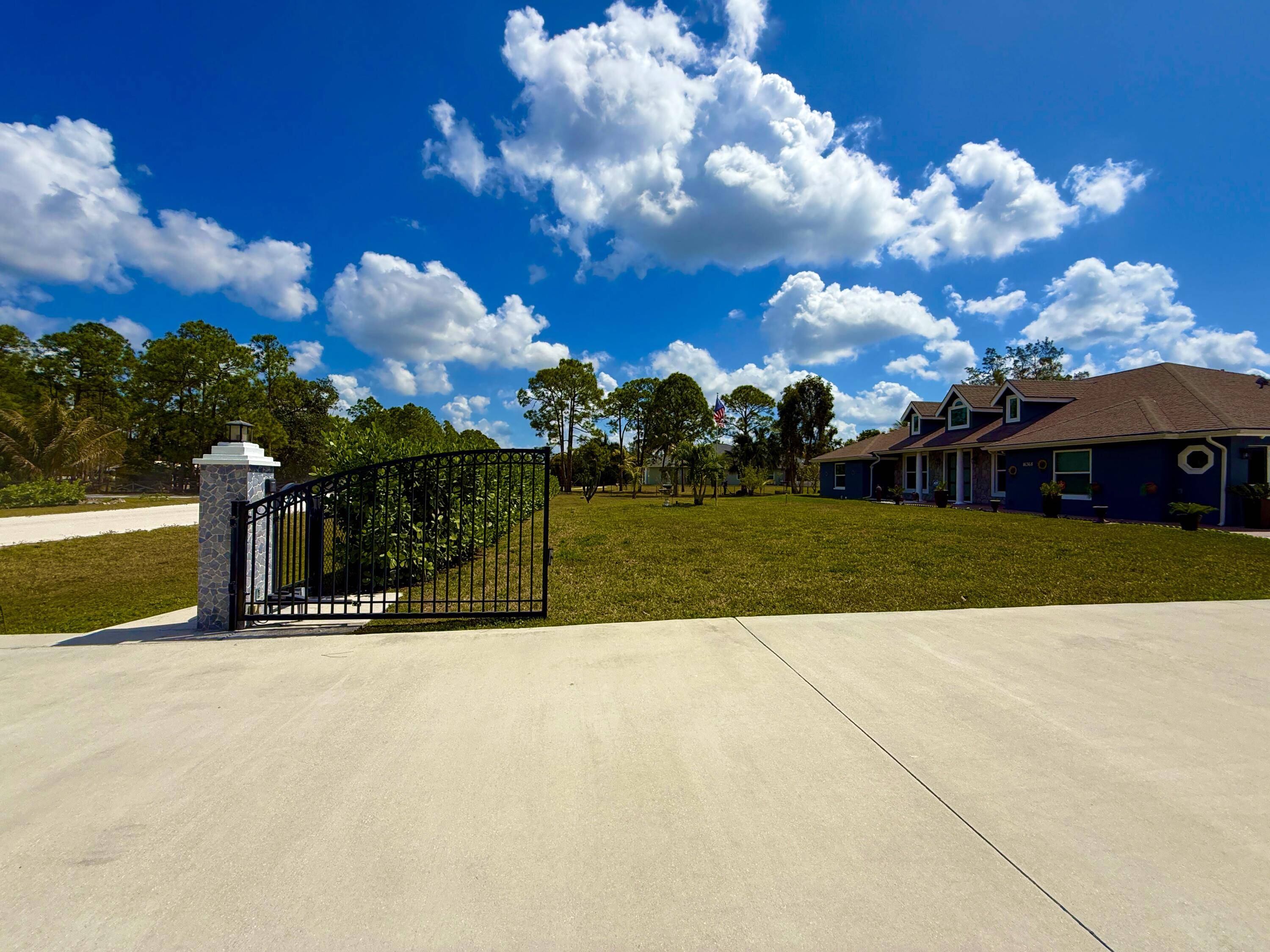 Loxahatchee, FL 33470,16368 Murcott BLVD