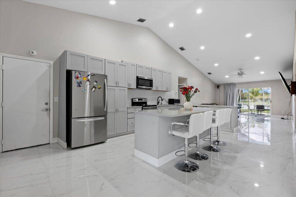 Lake Worth, FL 33467,7408 Heathley DR