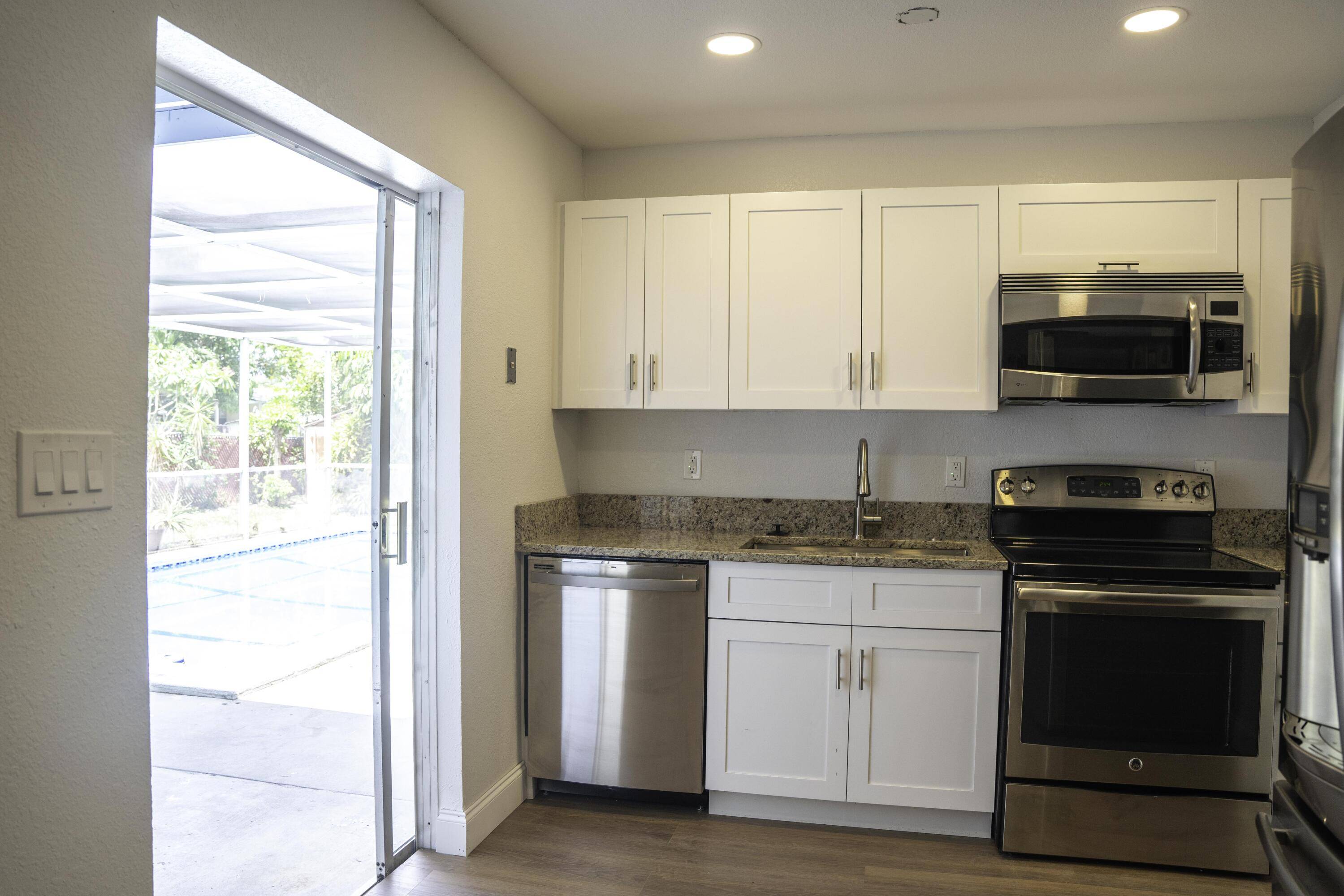 West Palm Beach, FL 33415,1876 E Chatham RD