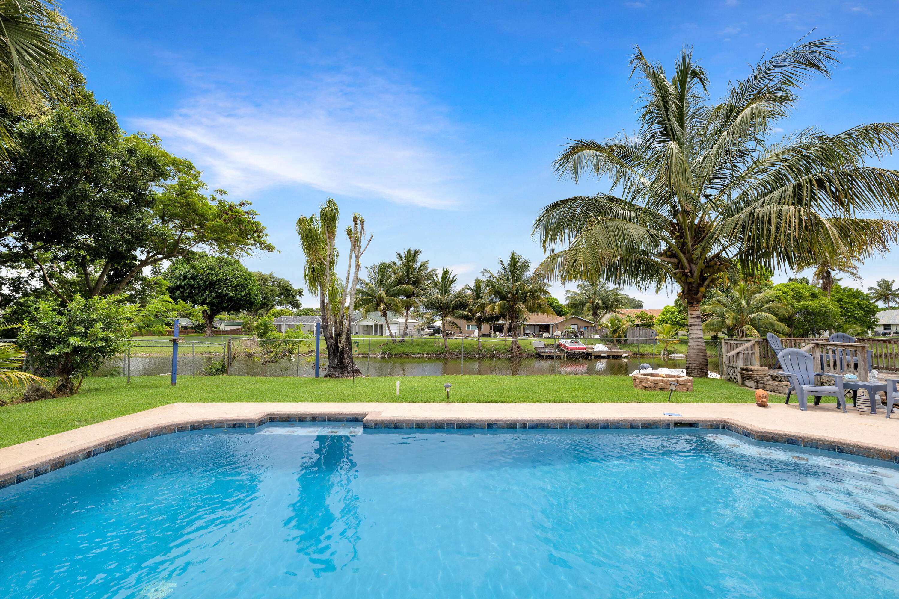 Royal Palm Beach, FL 33411,318 Las Palmas ST