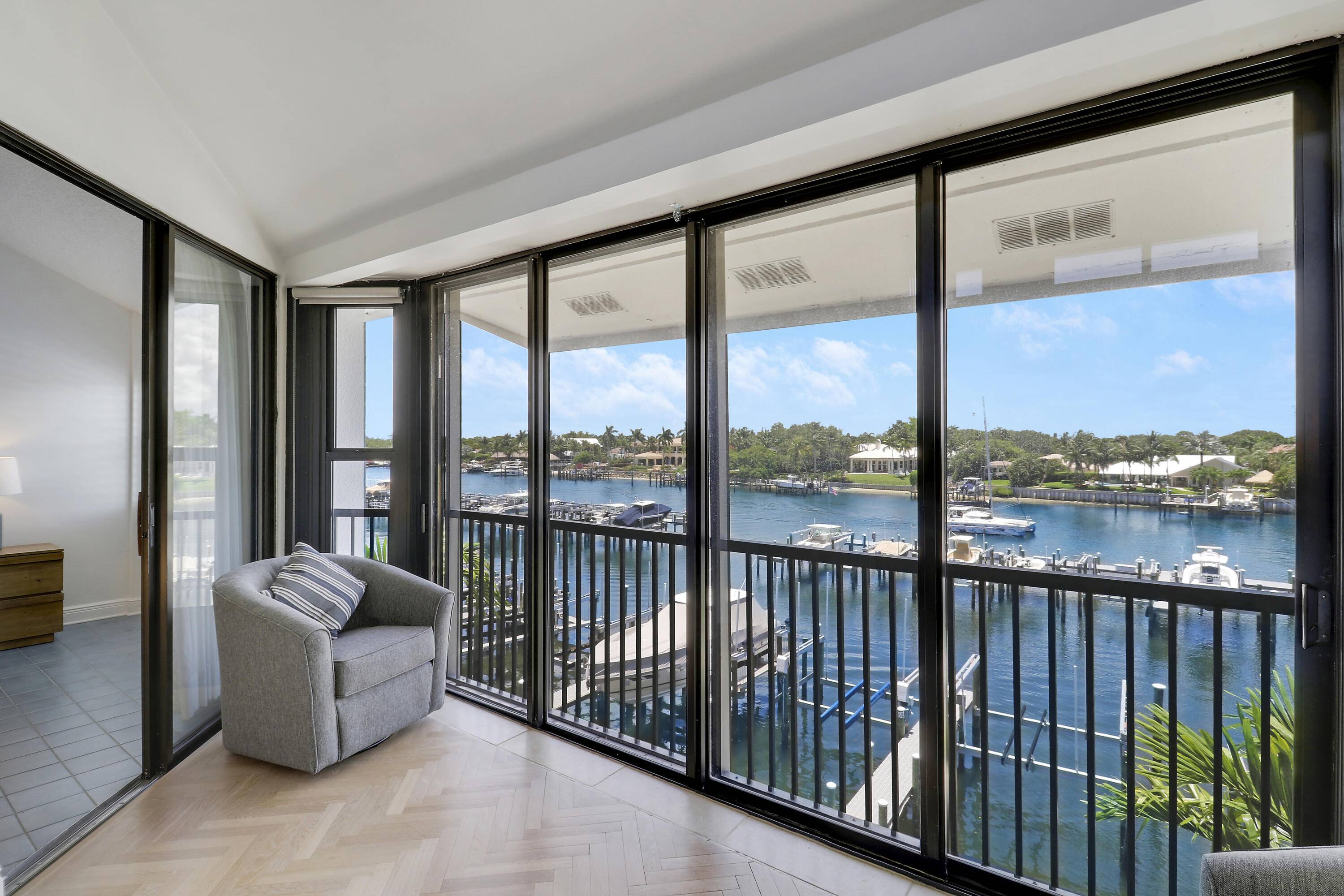 Juno Beach, FL 33408,543 N Bay Colony DR Slip 8
