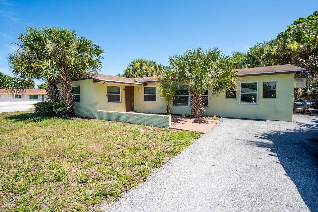 Riviera Beach, FL 33404,371 W 34th ST
