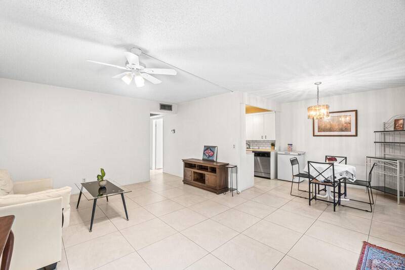 Boca Raton, FL 33434,3051 Ainslie D