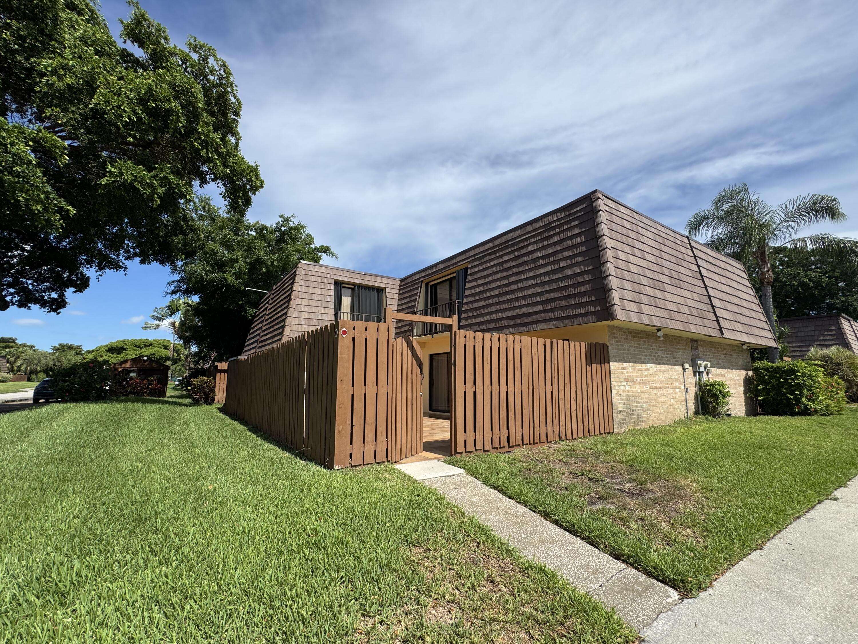 Palm Springs, FL 33461,674 Springdale CIR