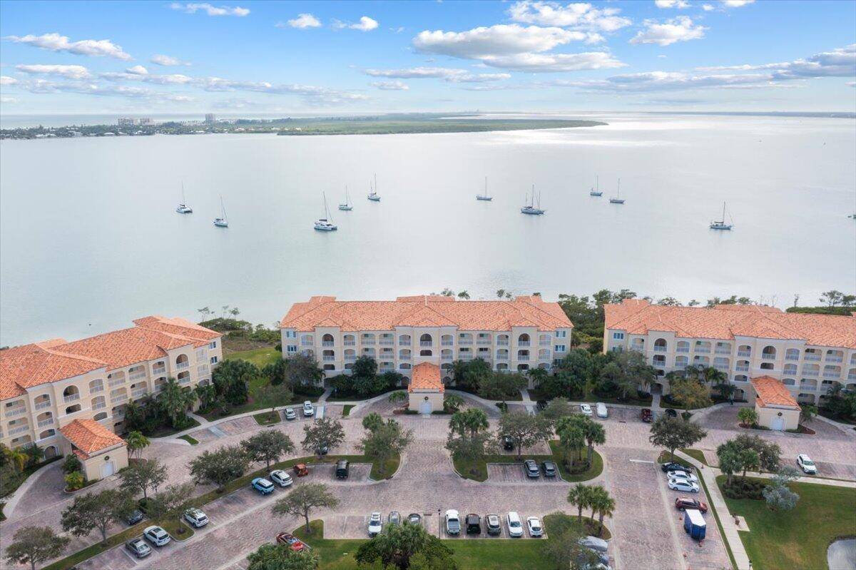 Fort Pierce, FL 34949,23 W Harbour Isle DR 106