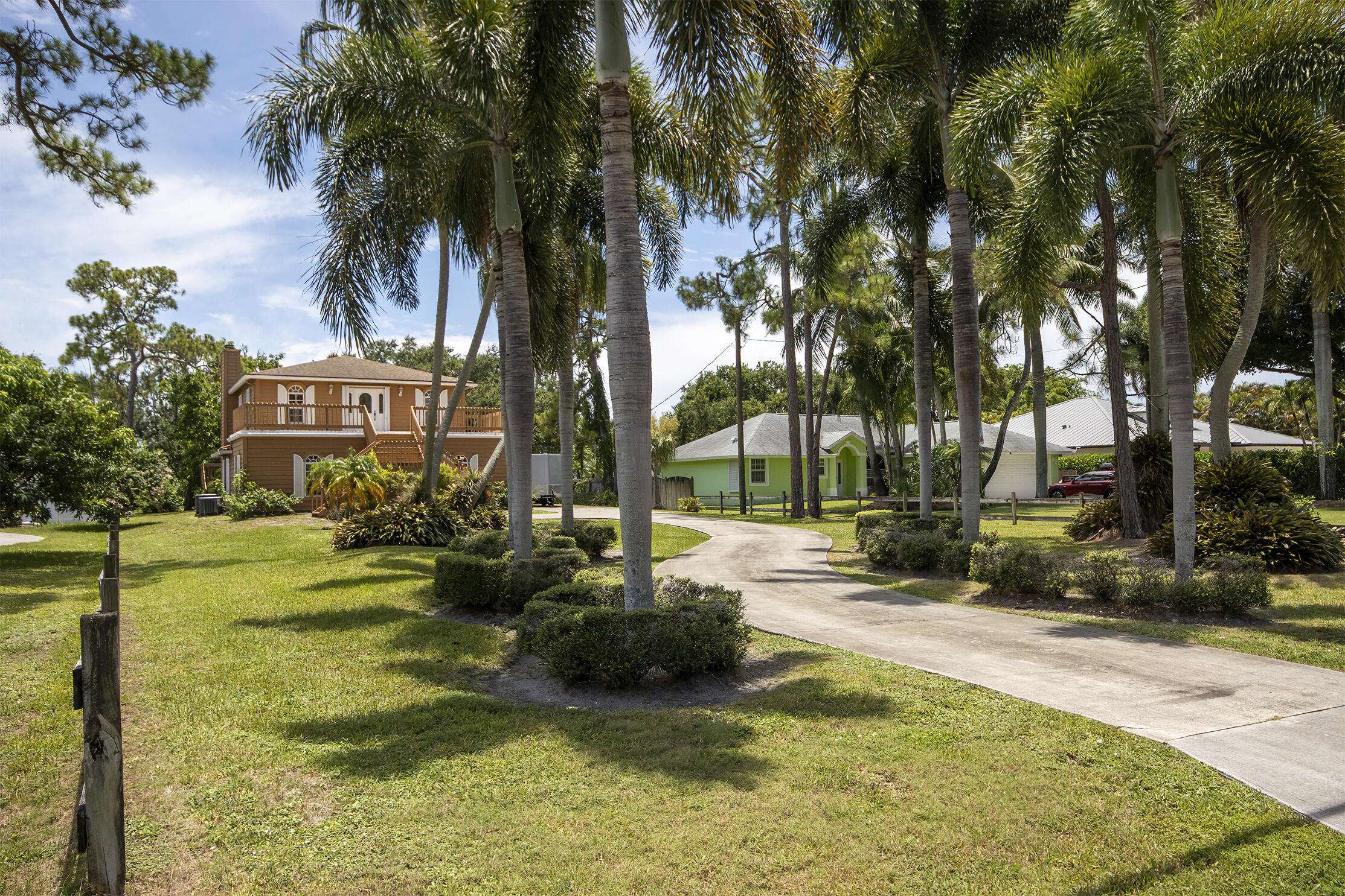 Lake Worth, FL 33463,5176 N Palm WAY