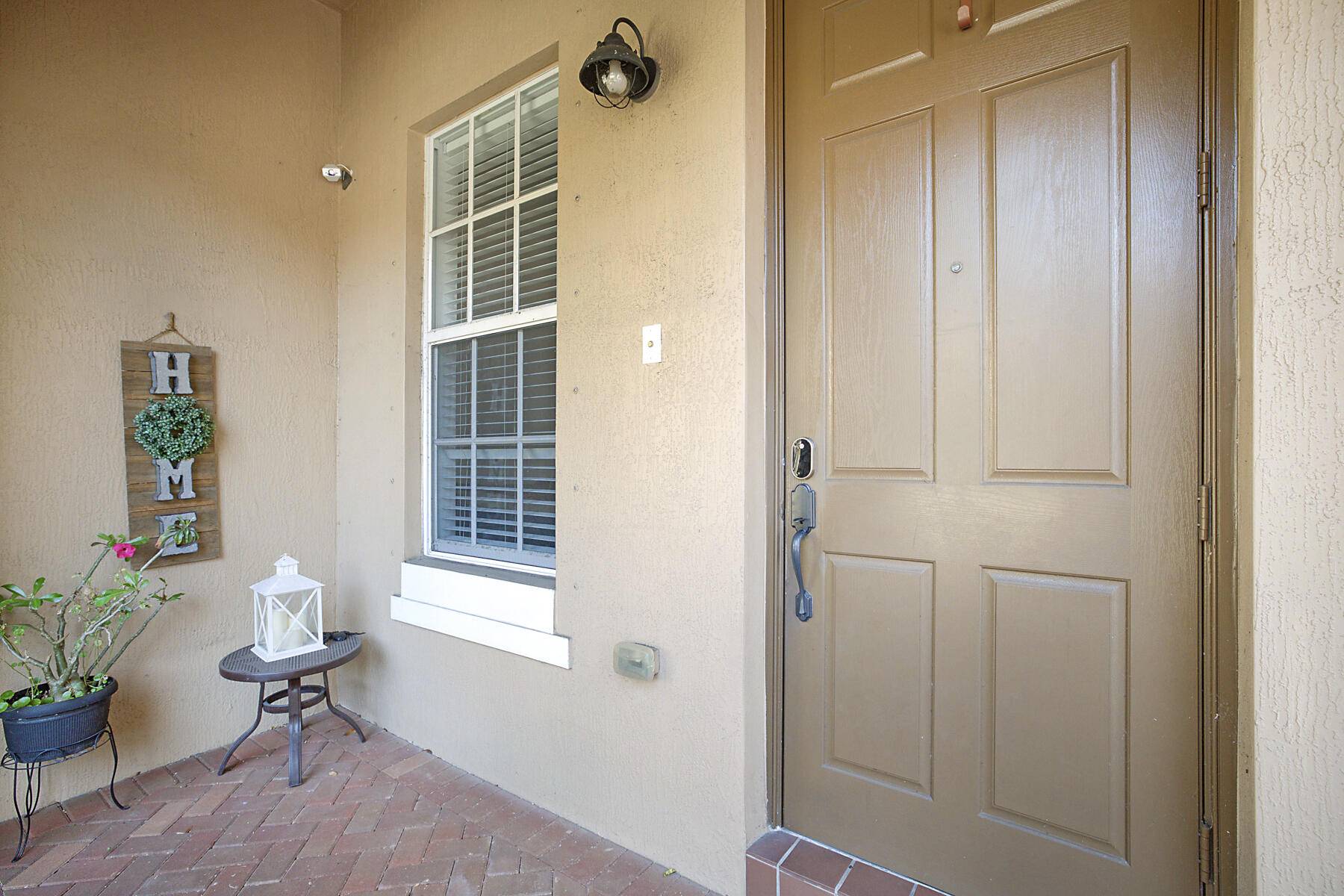 Coconut Creek, FL 33073,6964 Julia Gardens DR