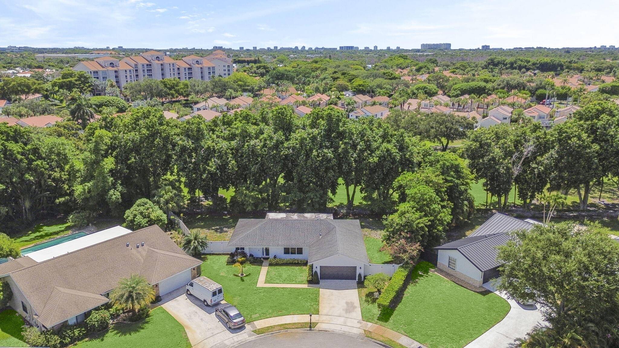 Boca Raton, FL 33487,17516 Birchwood DR