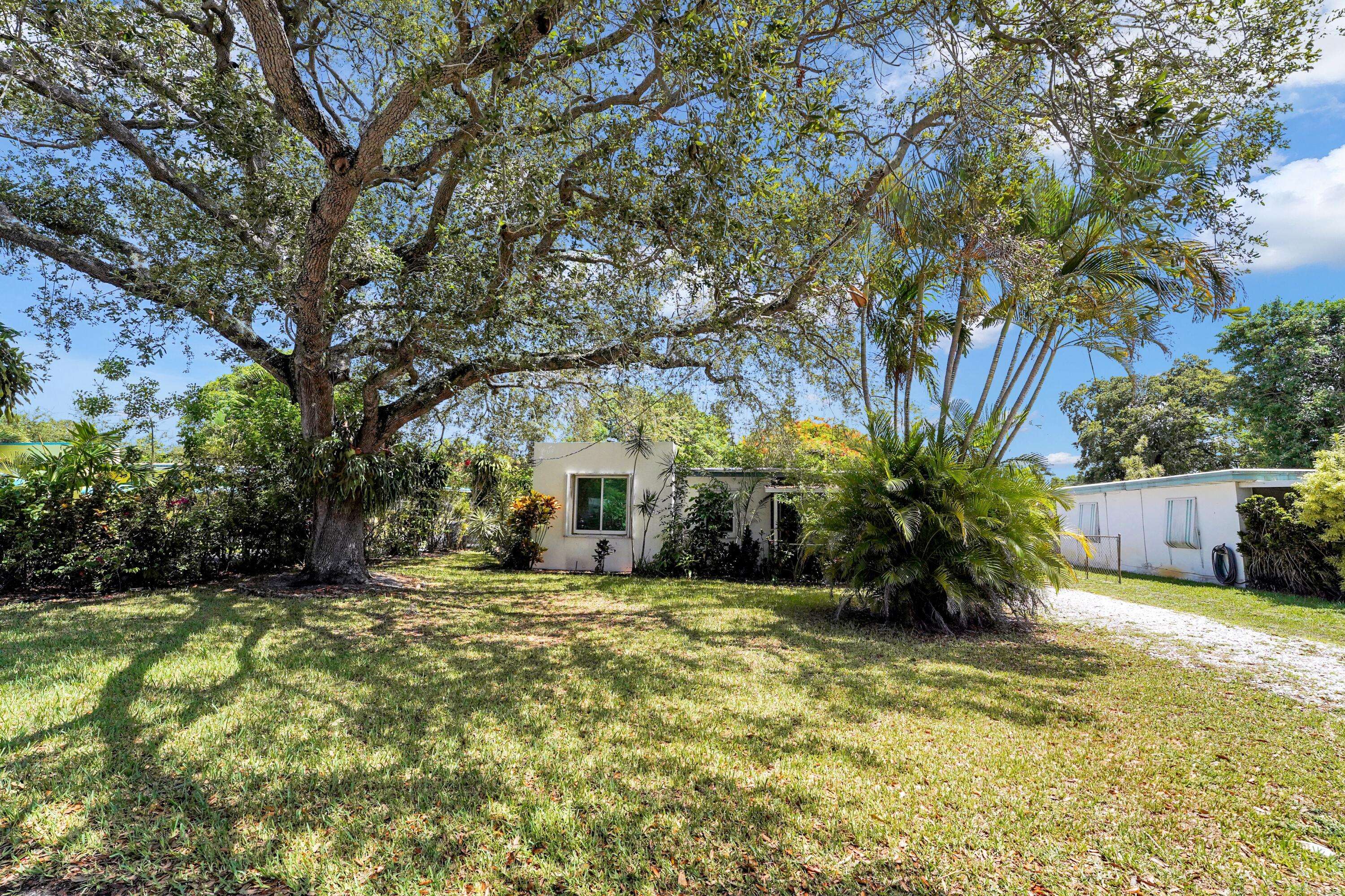 Hollywood, FL 33020,2626 Garfield ST