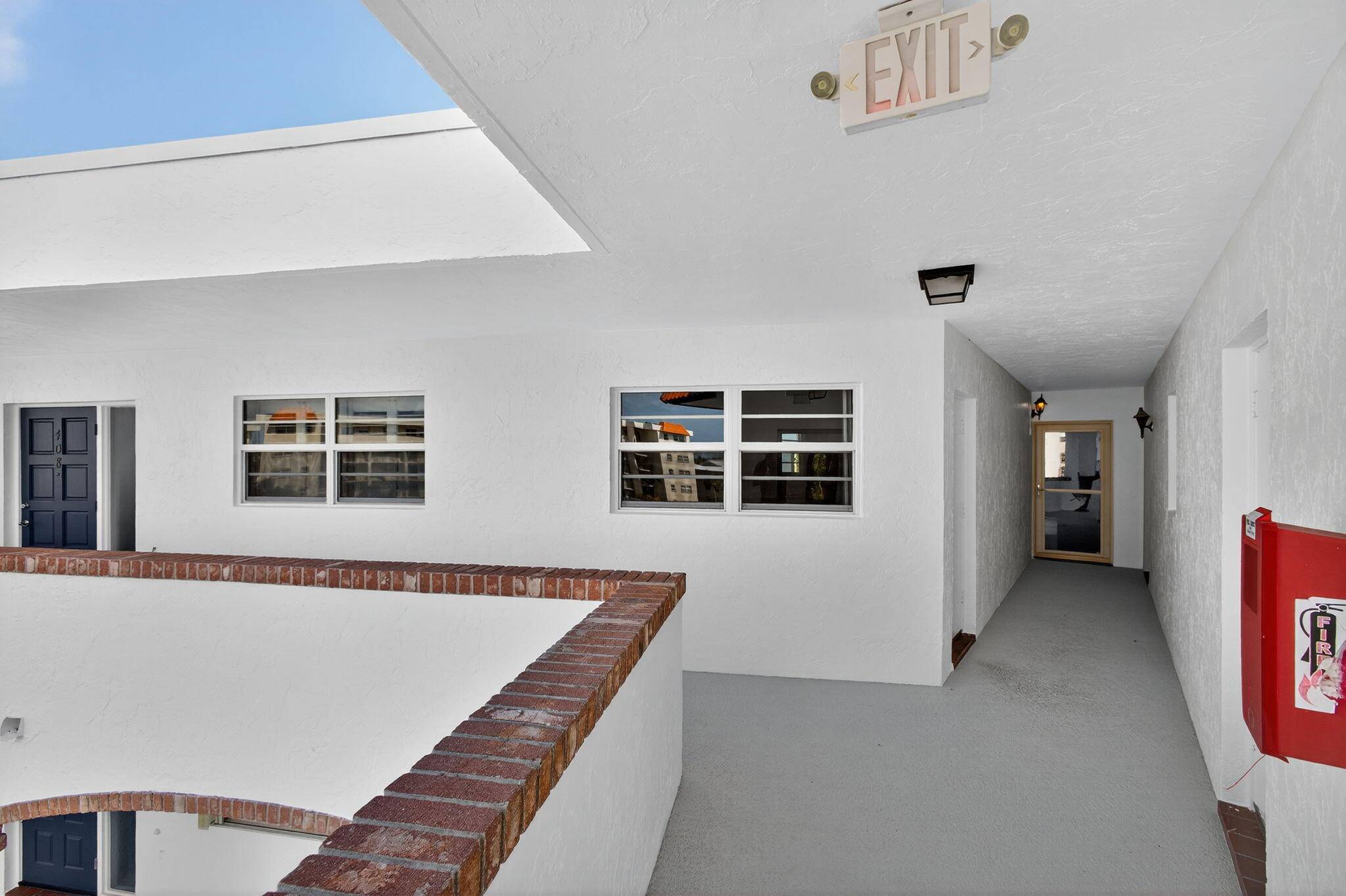 North Palm Beach, FL 33408,28 Yacht Club DR 409