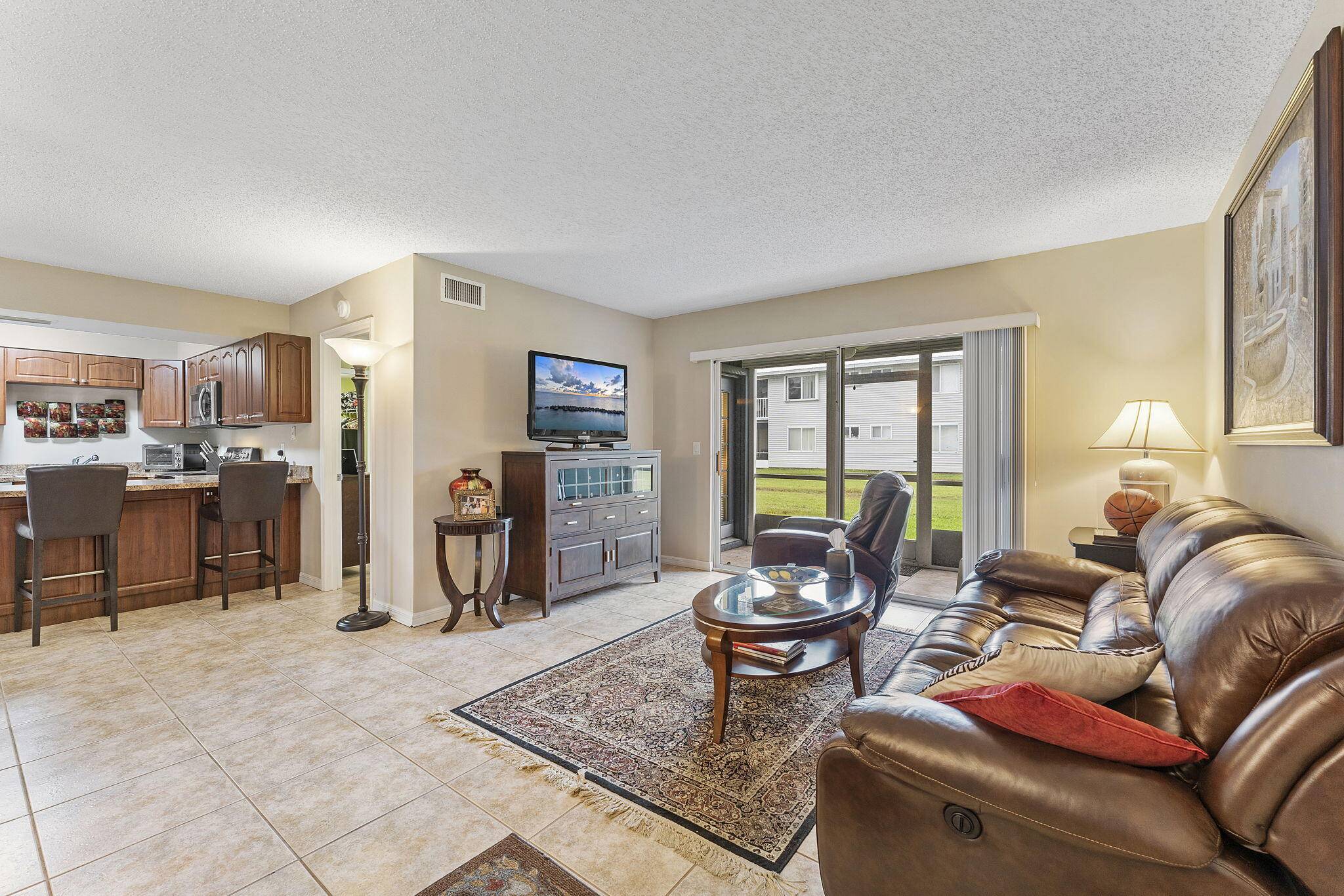 Port Saint Lucie, FL 34952,112 SE Village DR 112