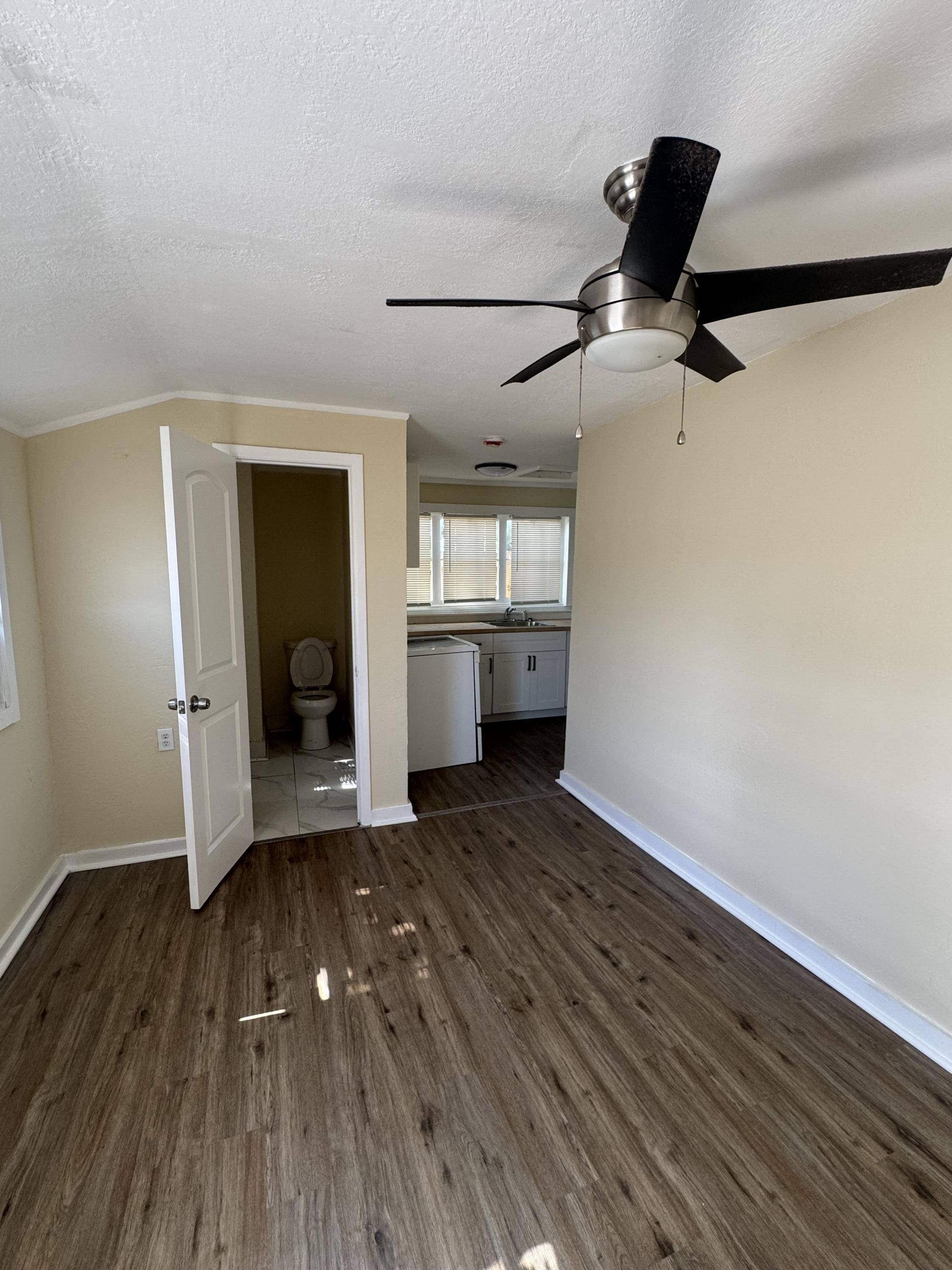 Lake Worth Beach, FL 33460,1112 S G ST 2