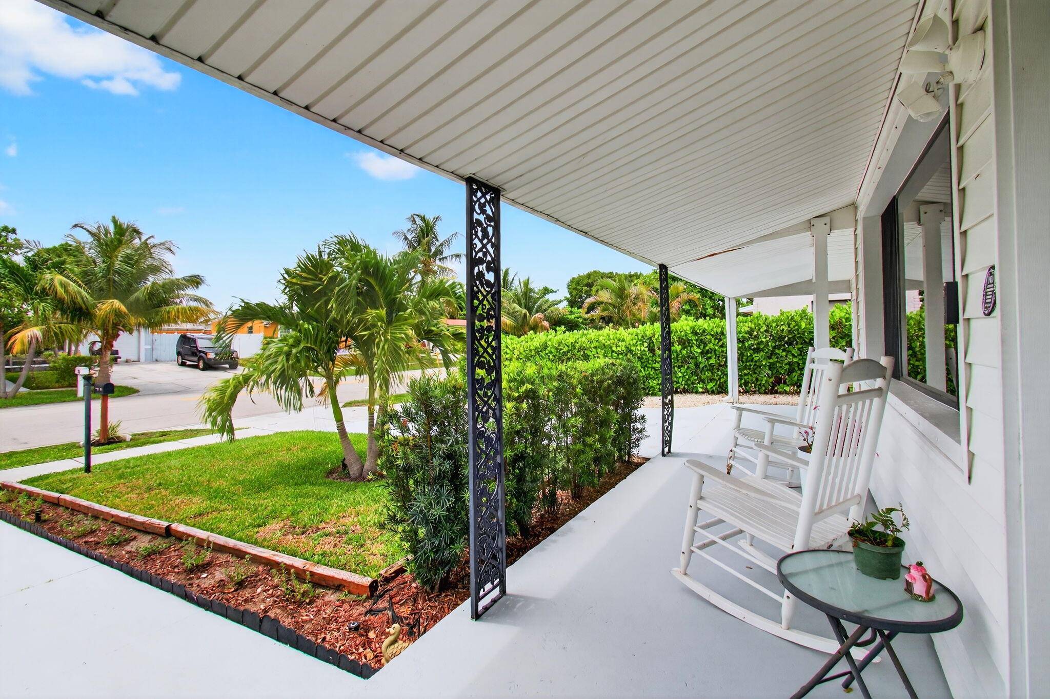 Lake Worth Beach, FL 33461,826 Cochran DR