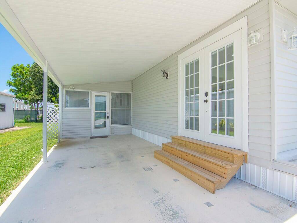 Jensen Beach, FL 34957,179 NE Emerald DR