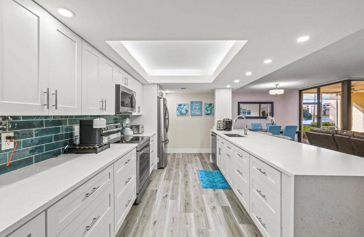 Delray Beach, FL 33444,750 Egret CIR 6103