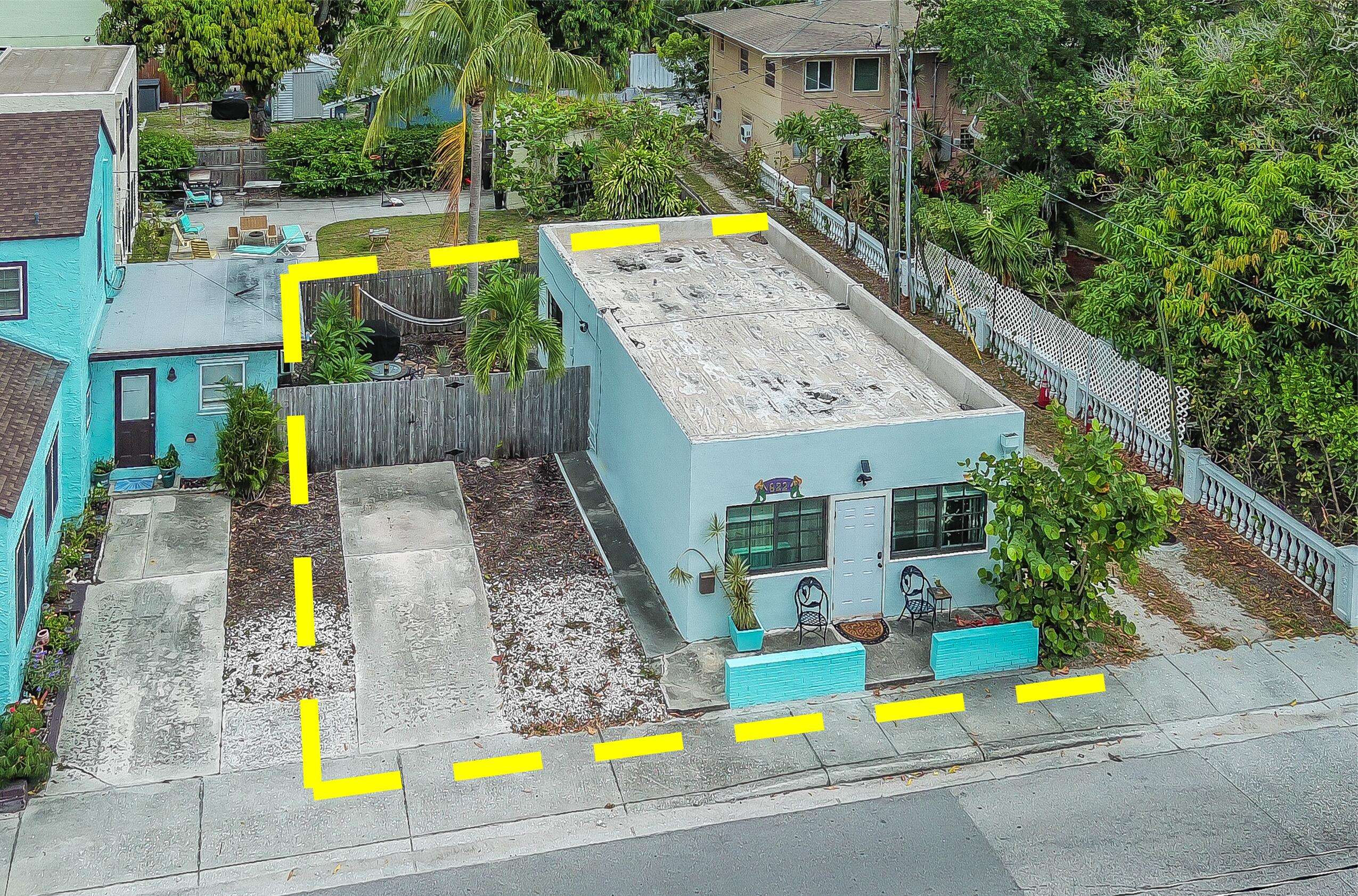 Lake Worth Beach, FL 33460,624 N 10th AVE