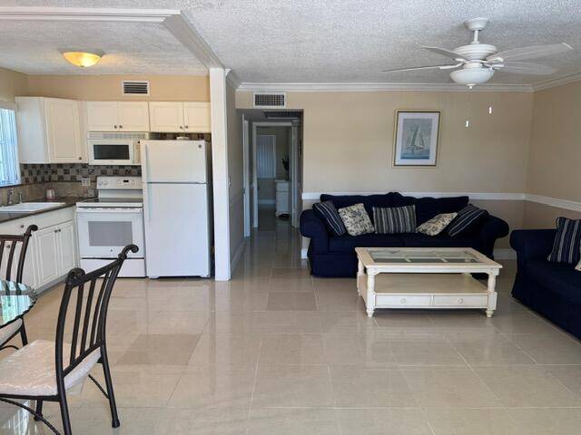 West Palm Beach, FL 33417,222 Kent M