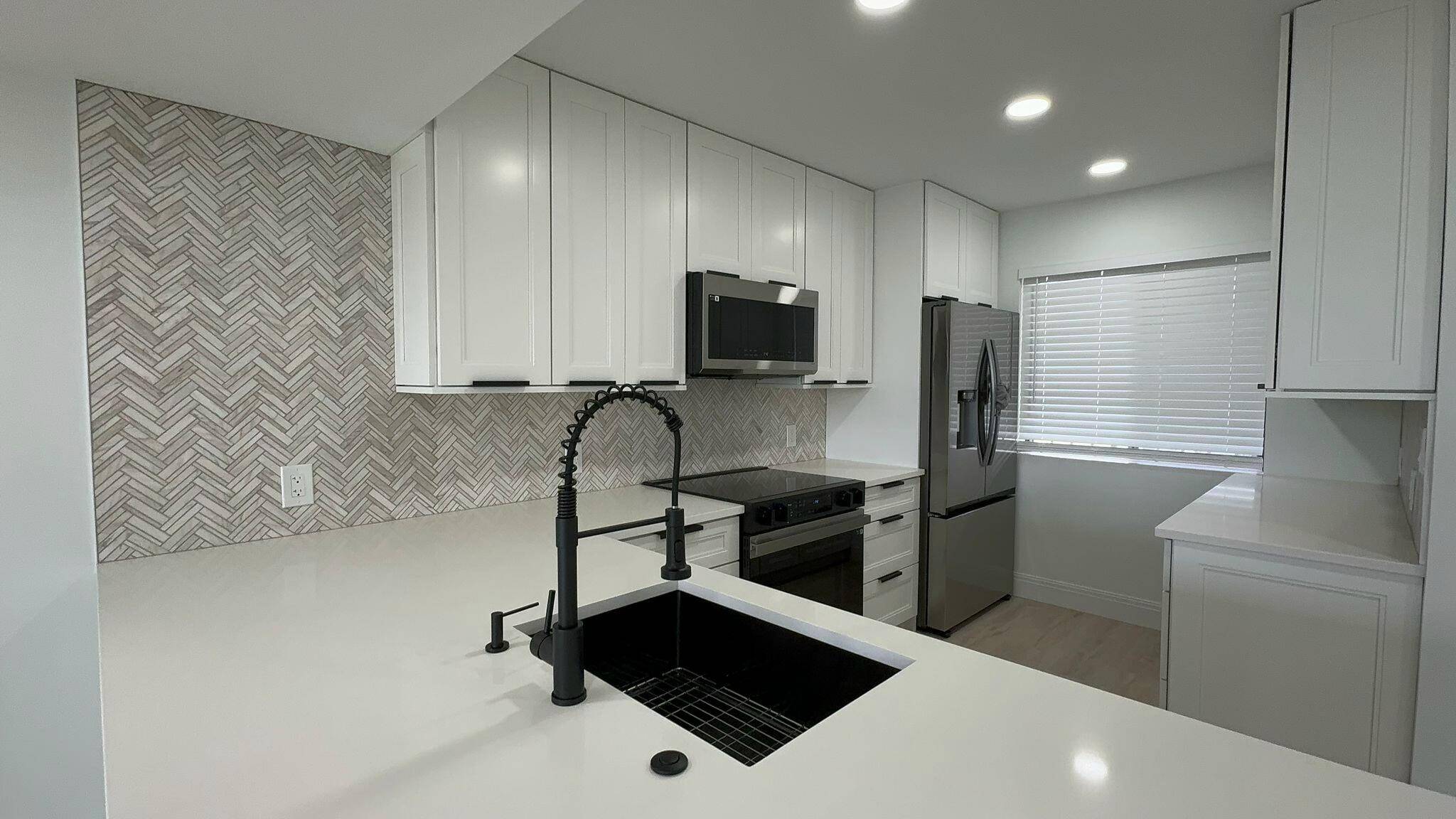 Lake Worth, FL 33467,4483 Luxemburg CT 201