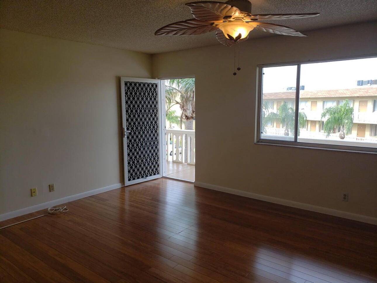 Palm Springs, FL 33461,700 Village Green CT 303