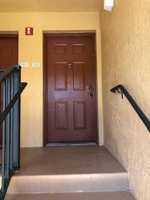 Hypoluxo, FL 33462,800 Scotia DR 305