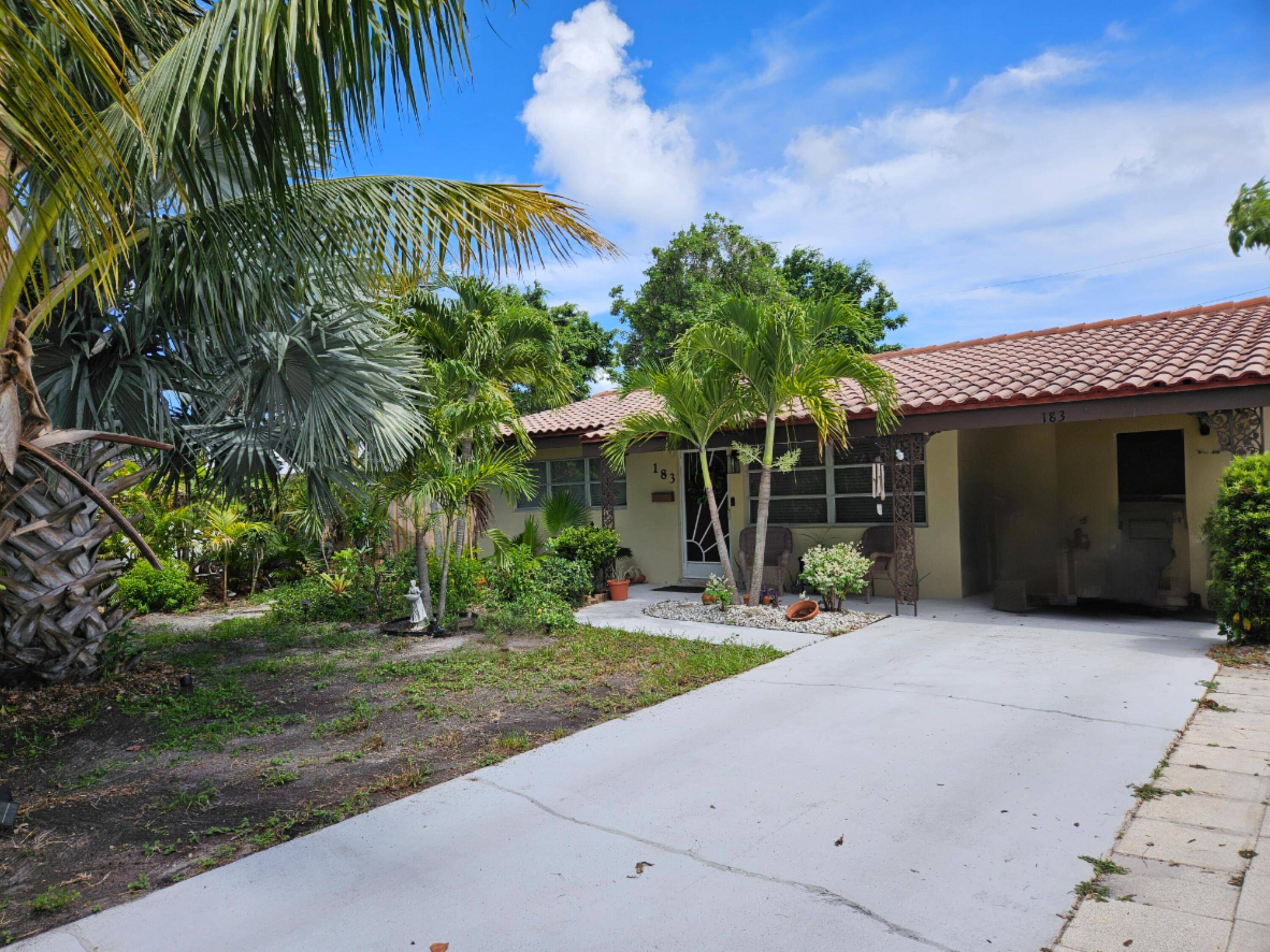 Lake Worth Beach, FL 33460,183 Harvard DR